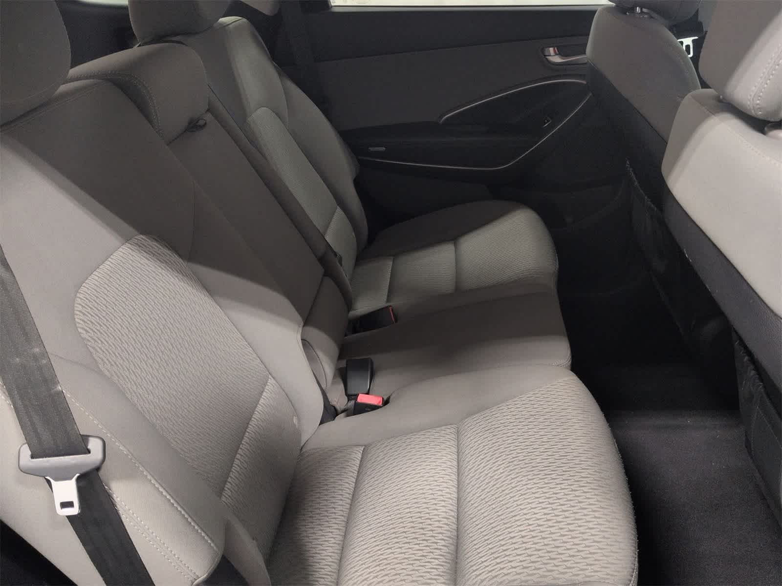 Thumbnail: 2015 Hyundai Santa Fe - 21