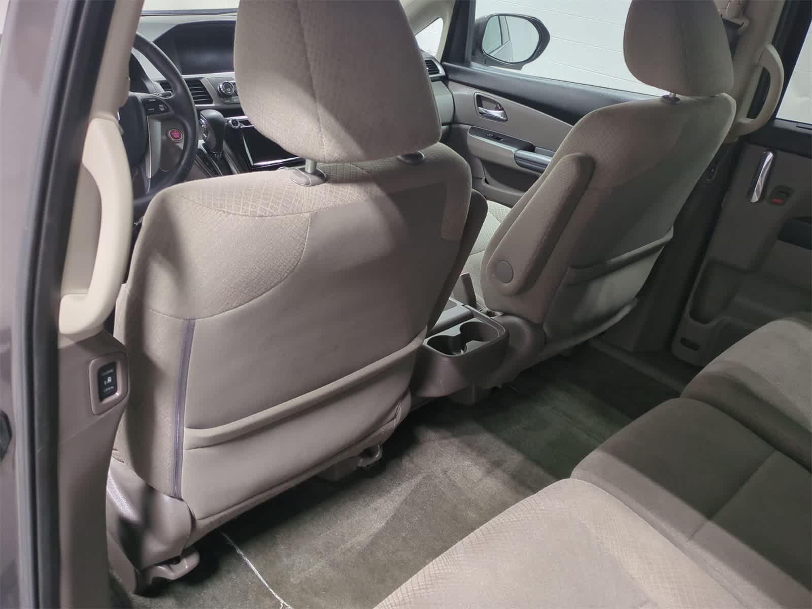 Thumbnail: 2016 Honda Odyssey - 19