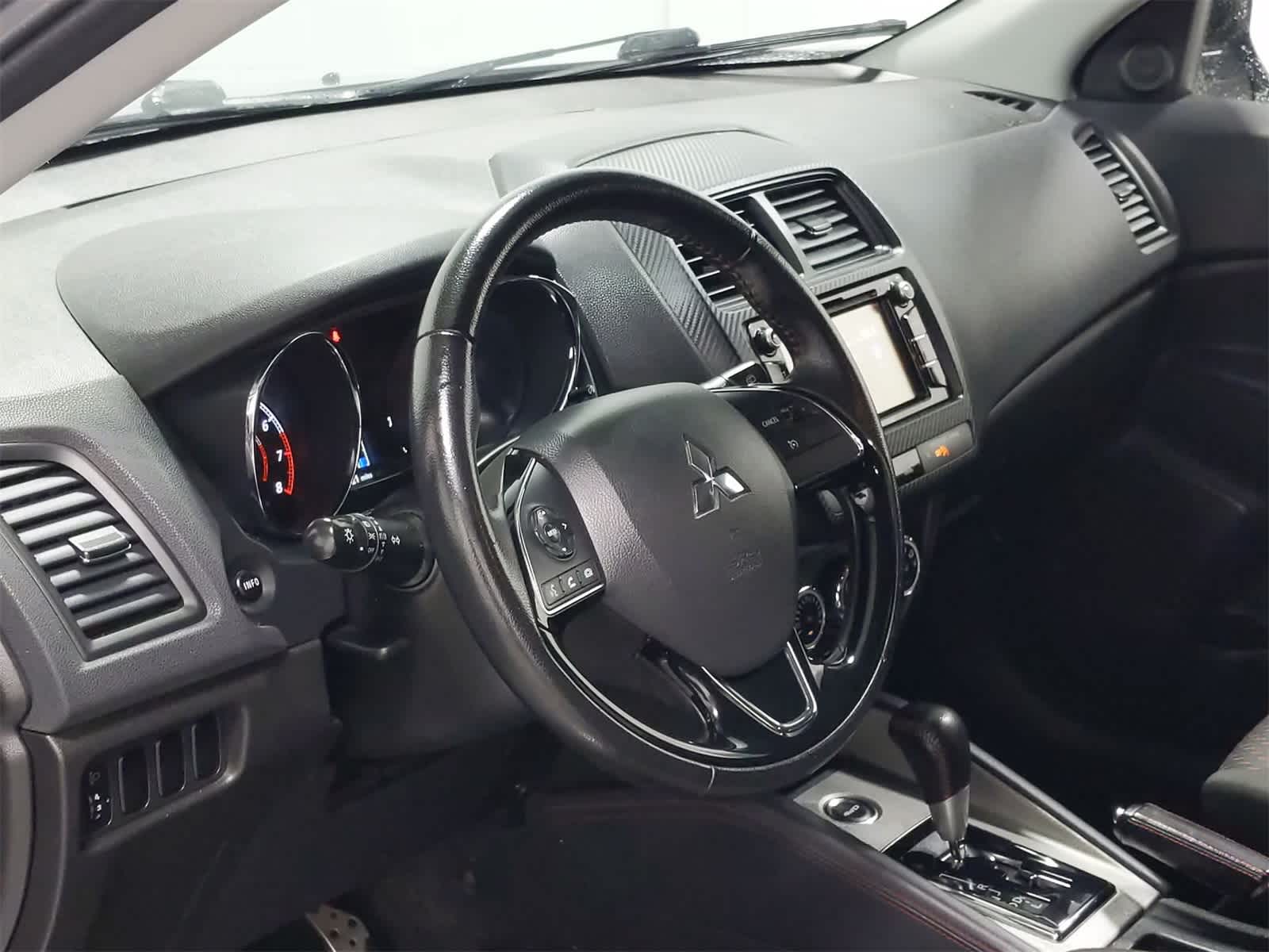 Thumbnail: 2018 Mitsubishi Outlander Sport - 10