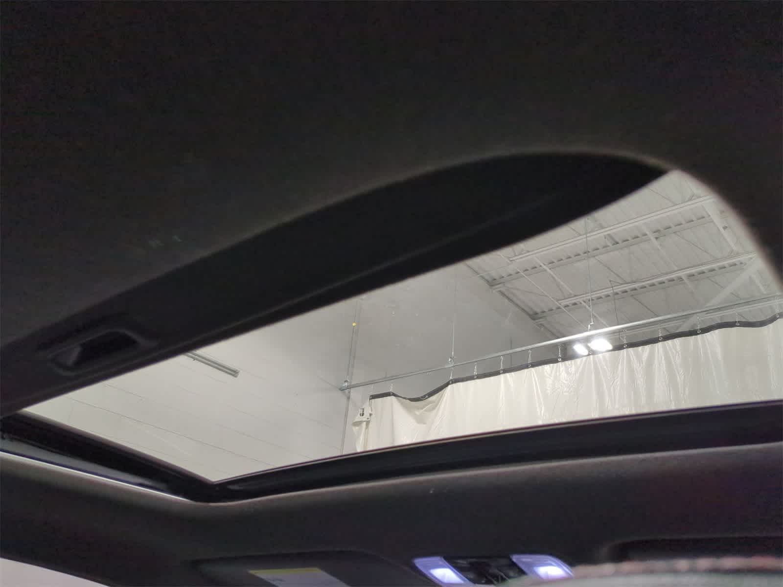 Thumbnail: 2022 Kia Forte - 22