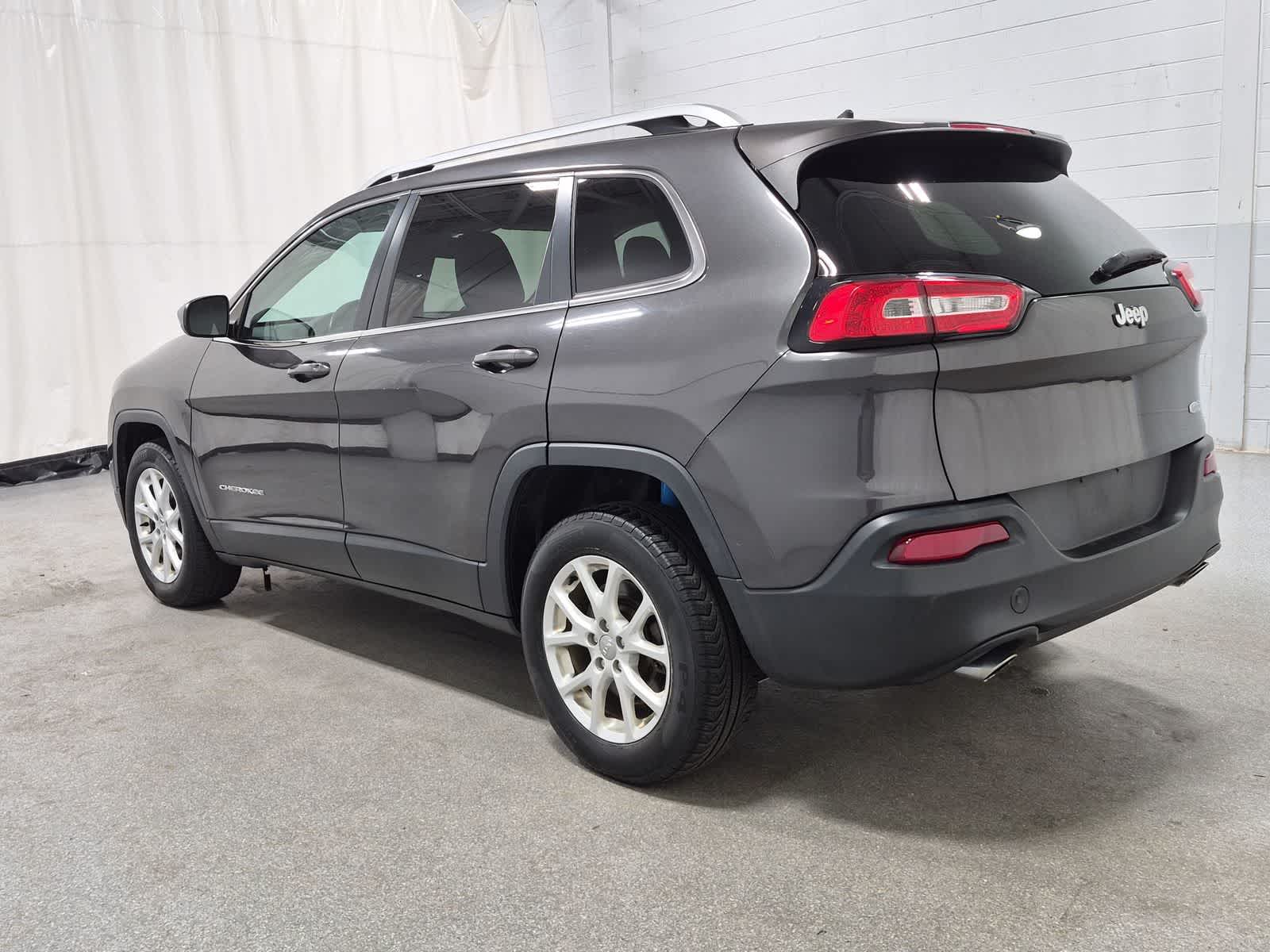 Thumbnail: 2014 Jeep Cherokee - 12