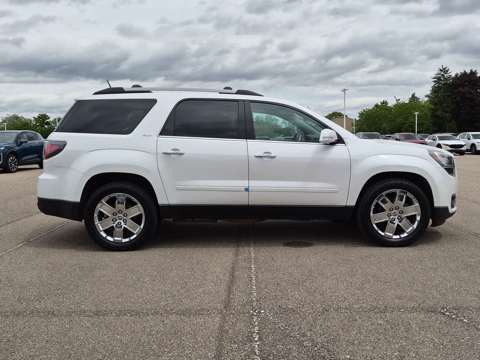 Thumbnail: 2017 GMC Acadia - 15