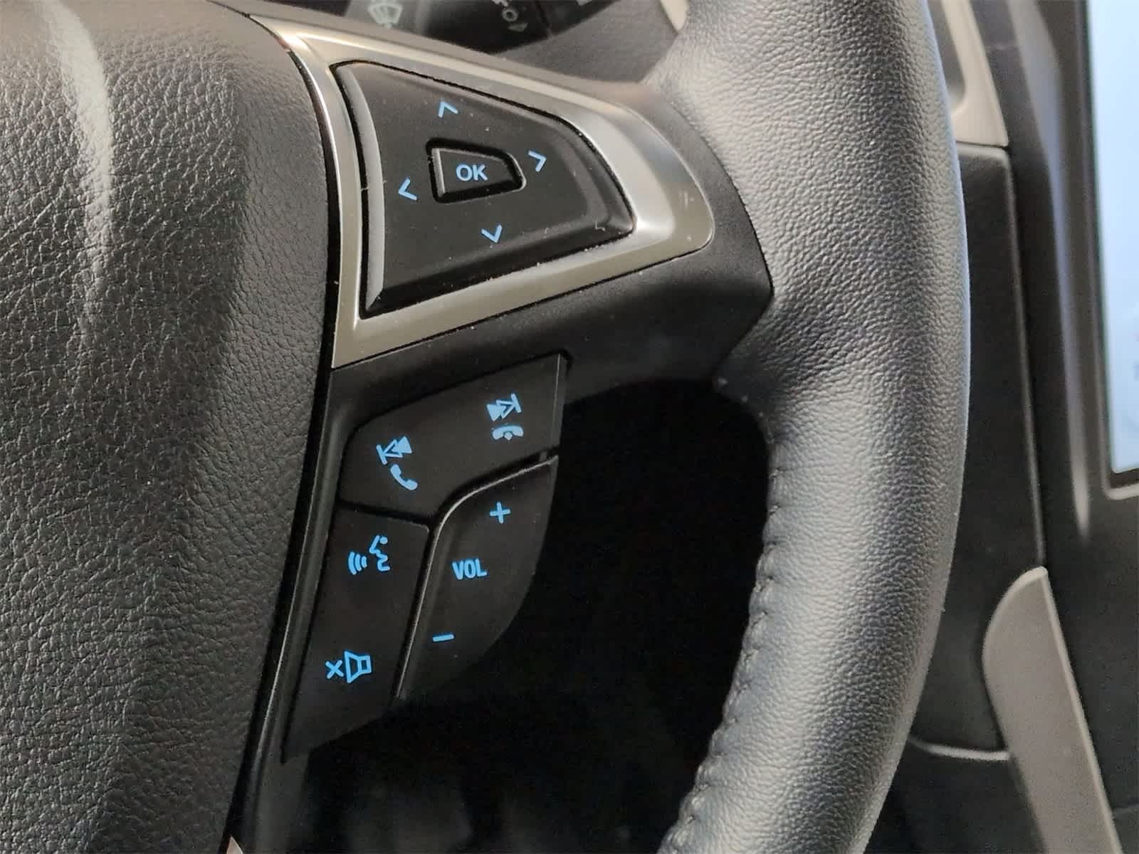 Thumbnail: 2022 Ford Edge - 25
