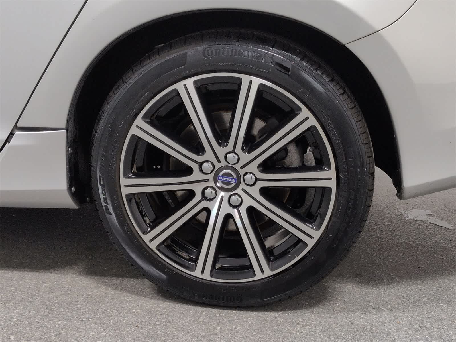 Thumbnail: 2017 Volvo S60 - 14