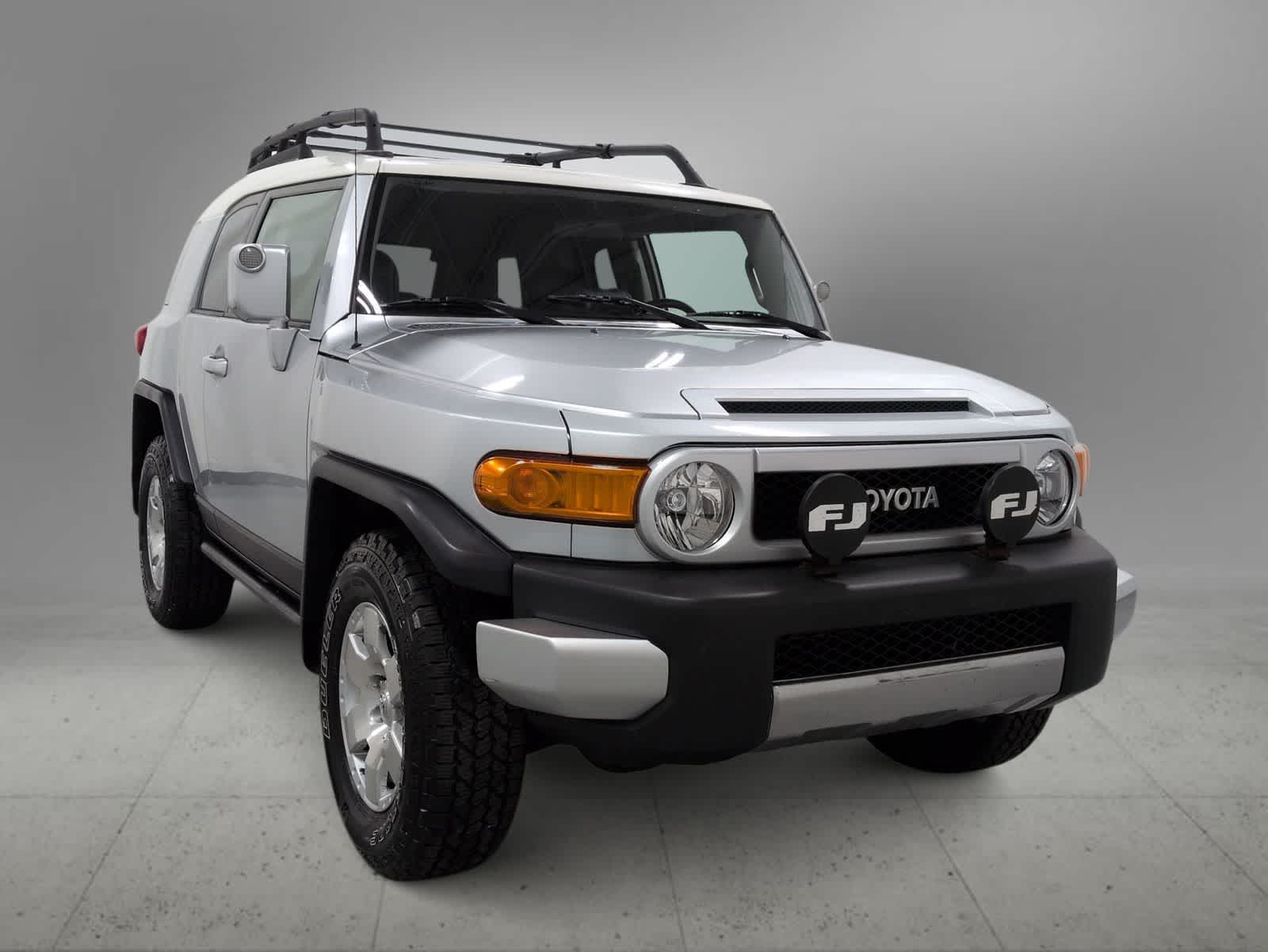 Thumbnail: 2008 Toyota FJ Cruiser - 2