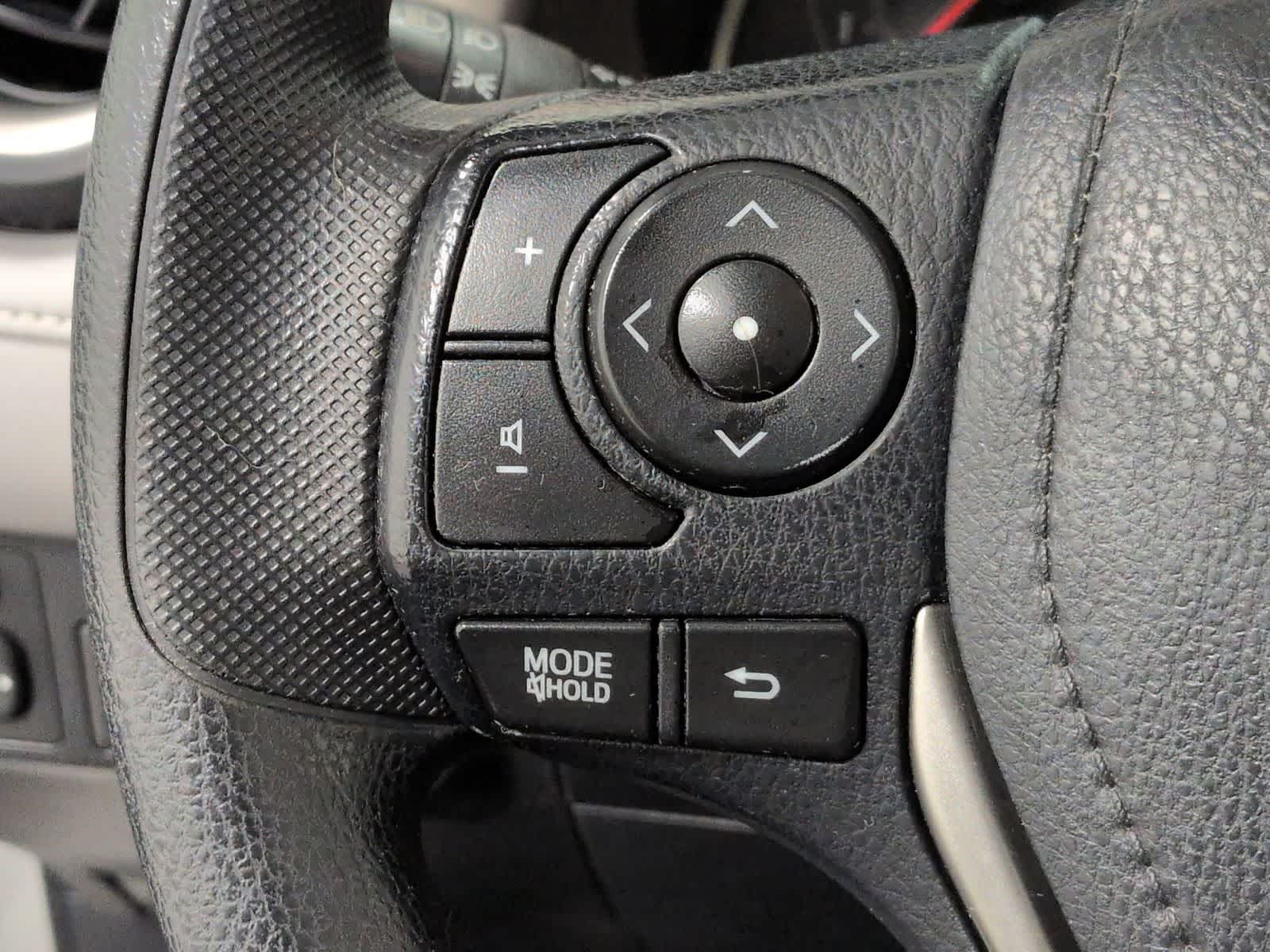 Thumbnail: 2013 Toyota RAV4 - 26