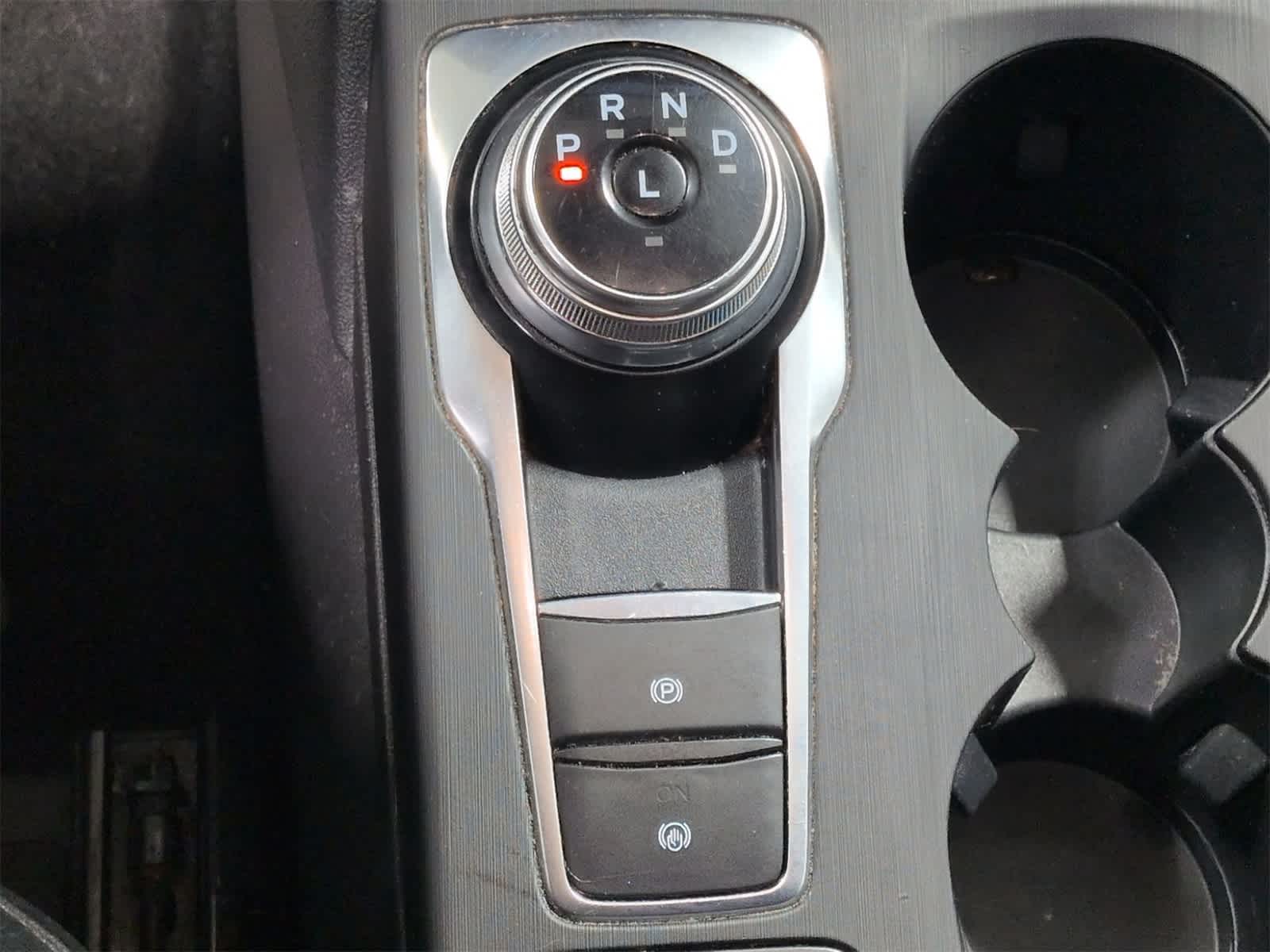 Thumbnail: 2020 Ford Escape - 32