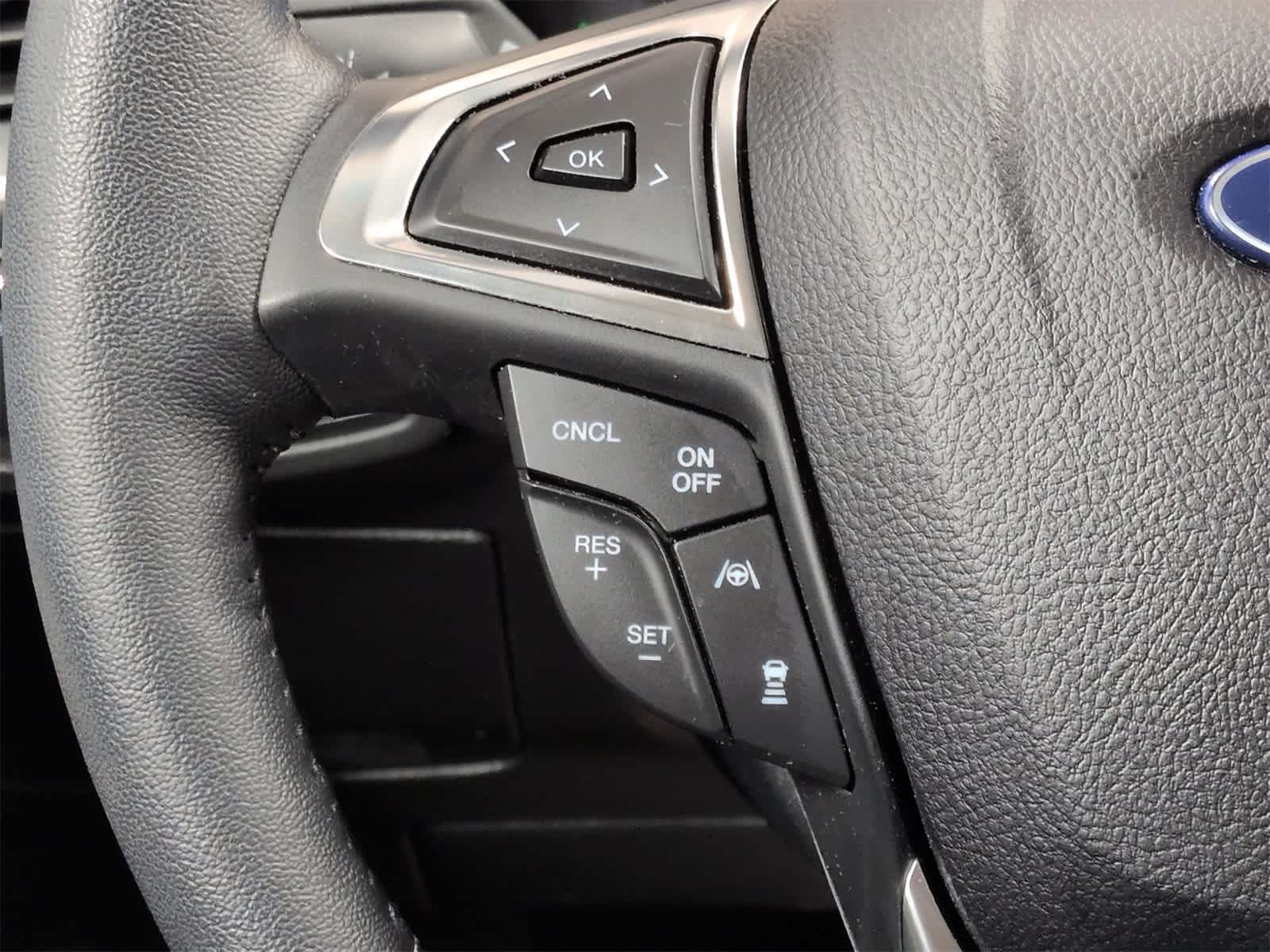 Thumbnail: 2022 Ford Edge - 24