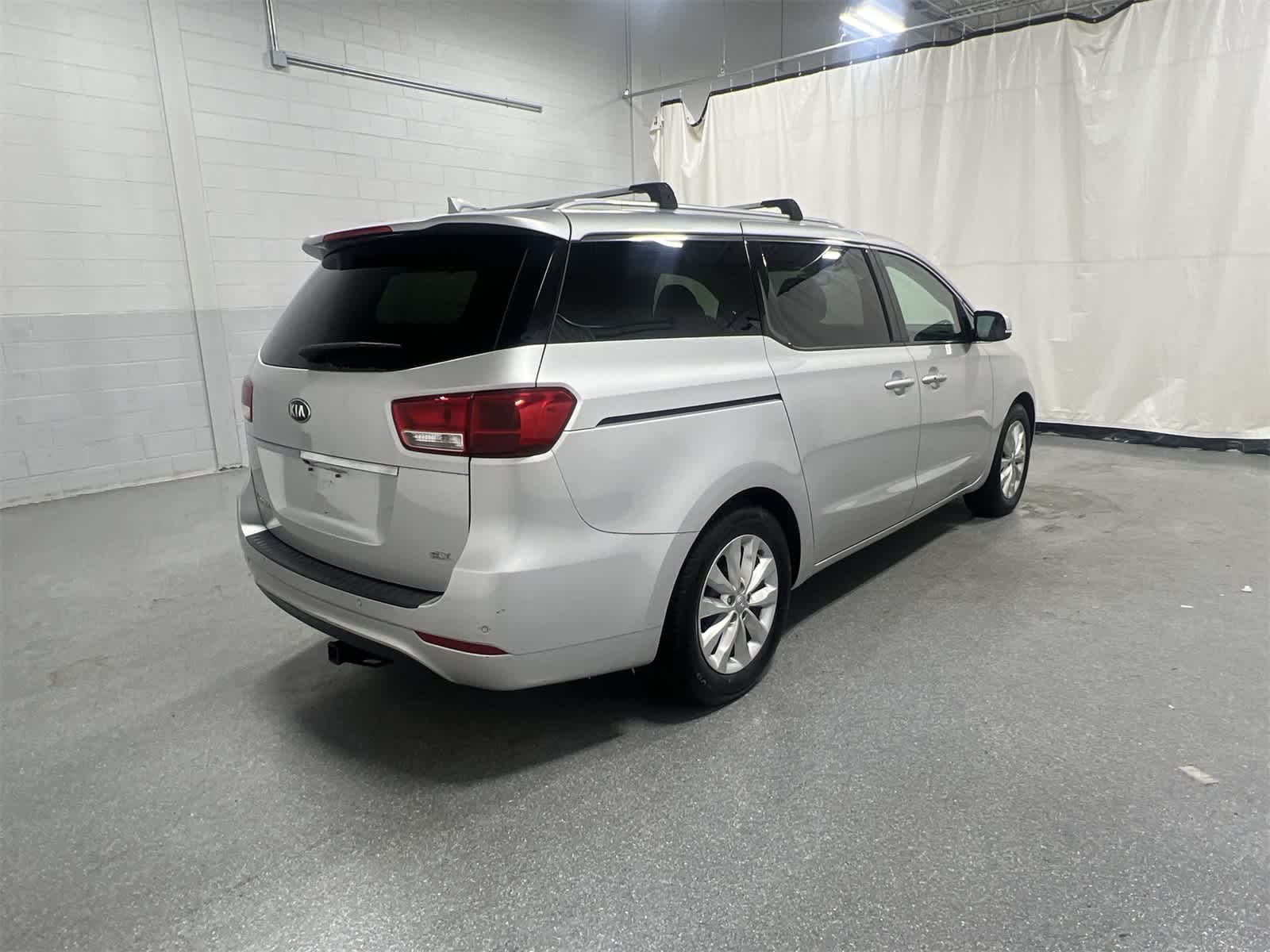 Thumbnail: 2017 Kia Sedona - 8