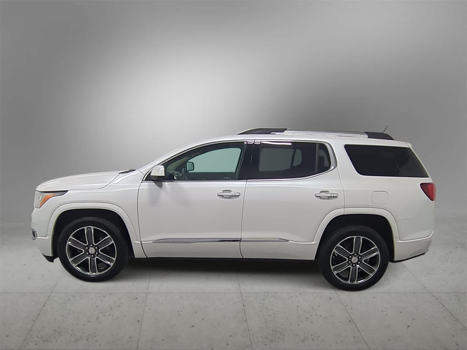 Thumbnail: 2017 GMC Acadia - 5