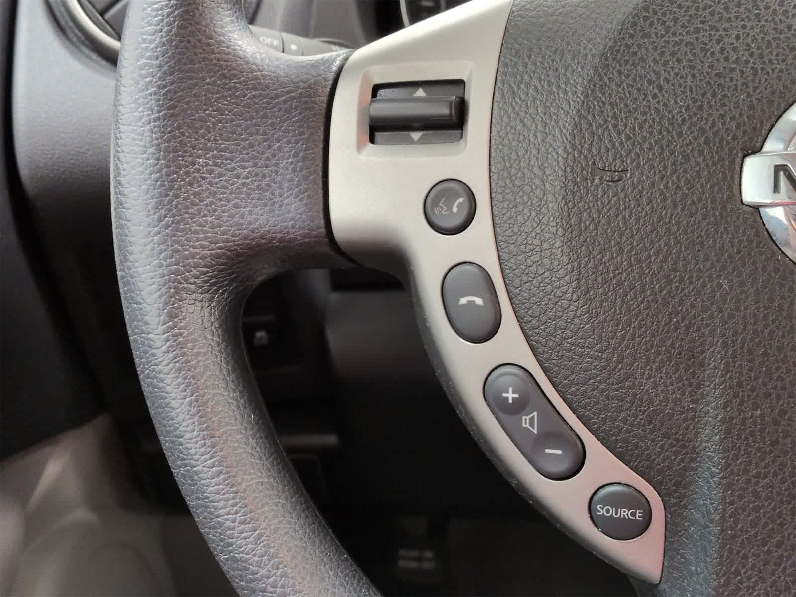 Thumbnail: 2013 Nissan Rogue - 24