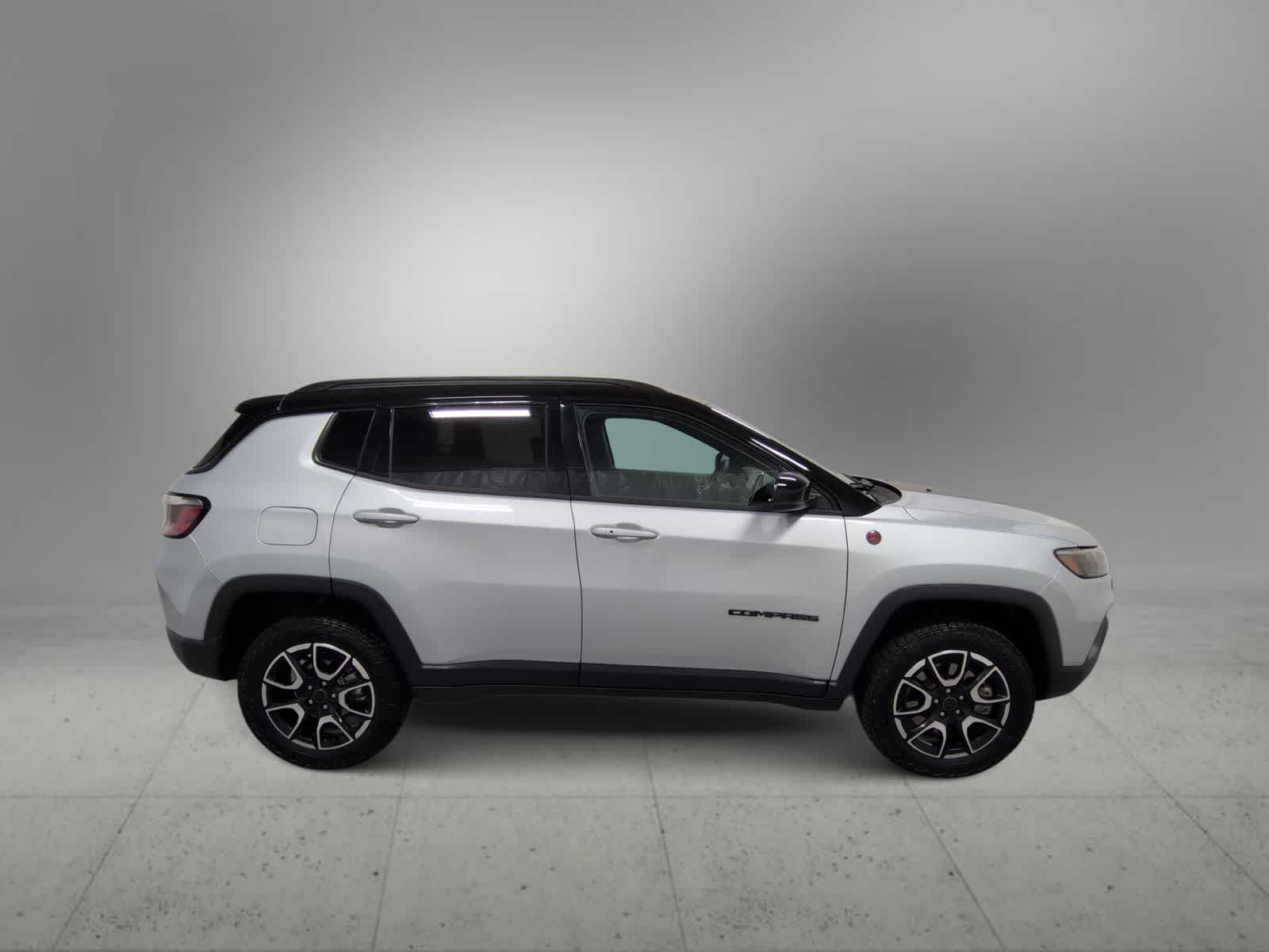 Thumbnail: 2025 Jeep Compass - 9
