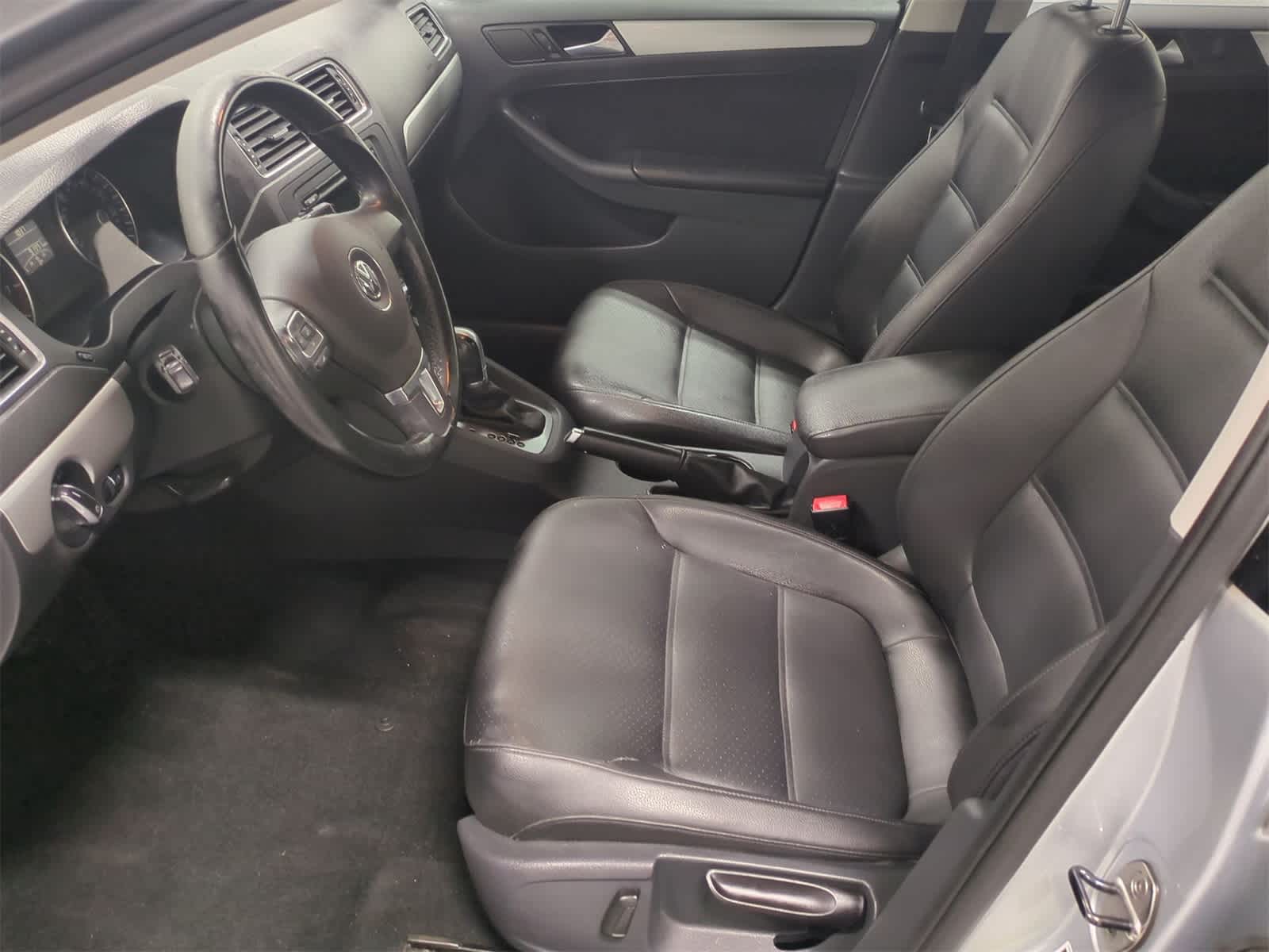 Thumbnail: 2014 Volkswagen Jetta - 16