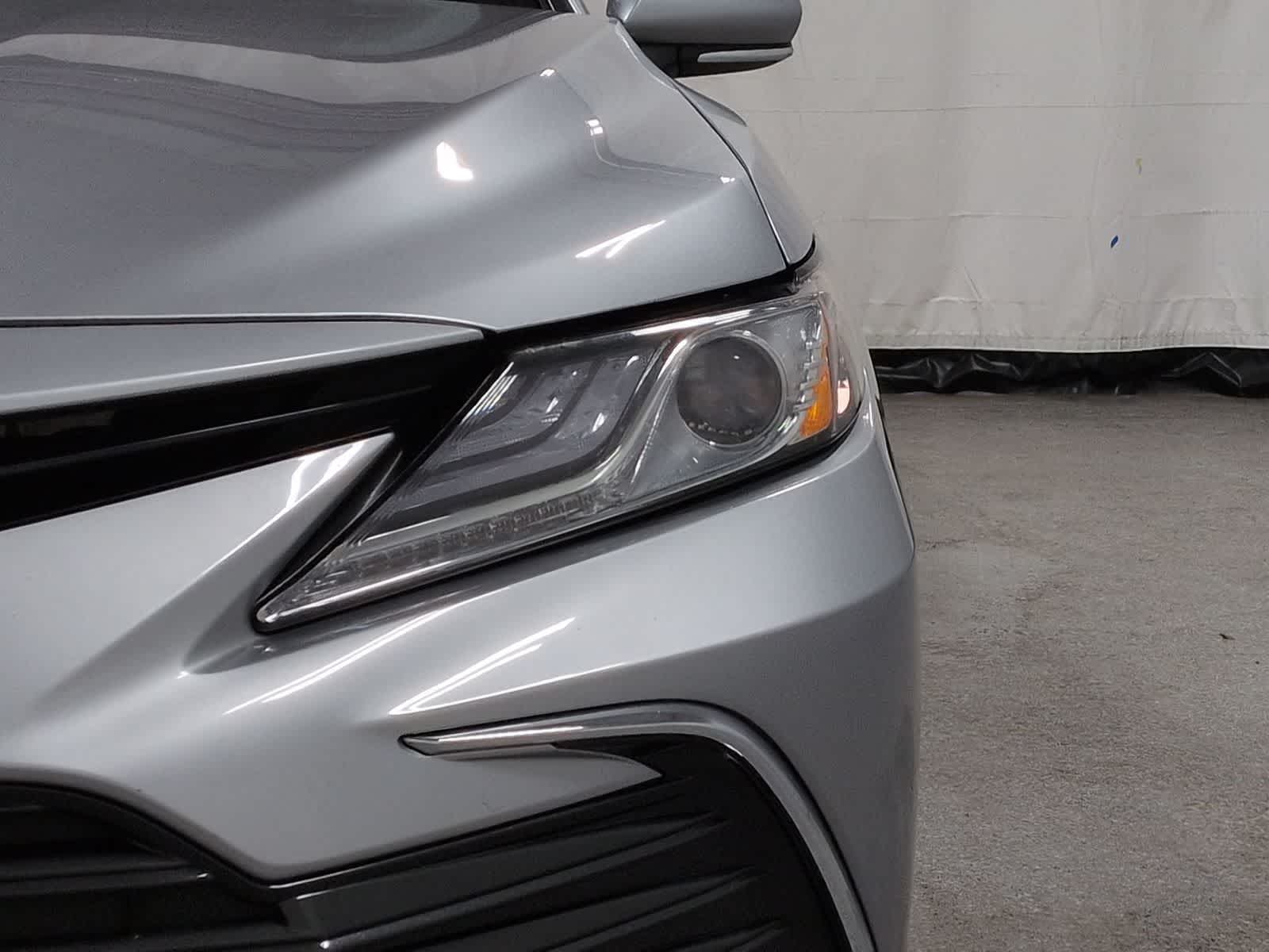 Thumbnail: 2022 Toyota Camry - 11