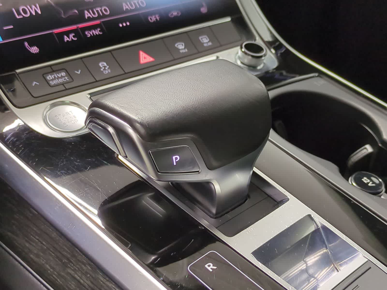 Thumbnail: 2019 Audi Q8 - 32