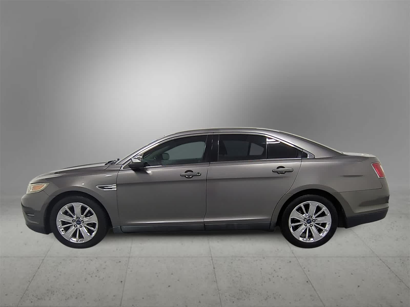 Thumbnail: 2011 Ford Taurus - 5