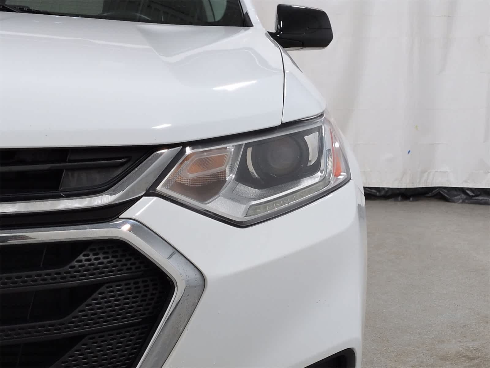 Thumbnail: 2019 Chevrolet Traverse - 16