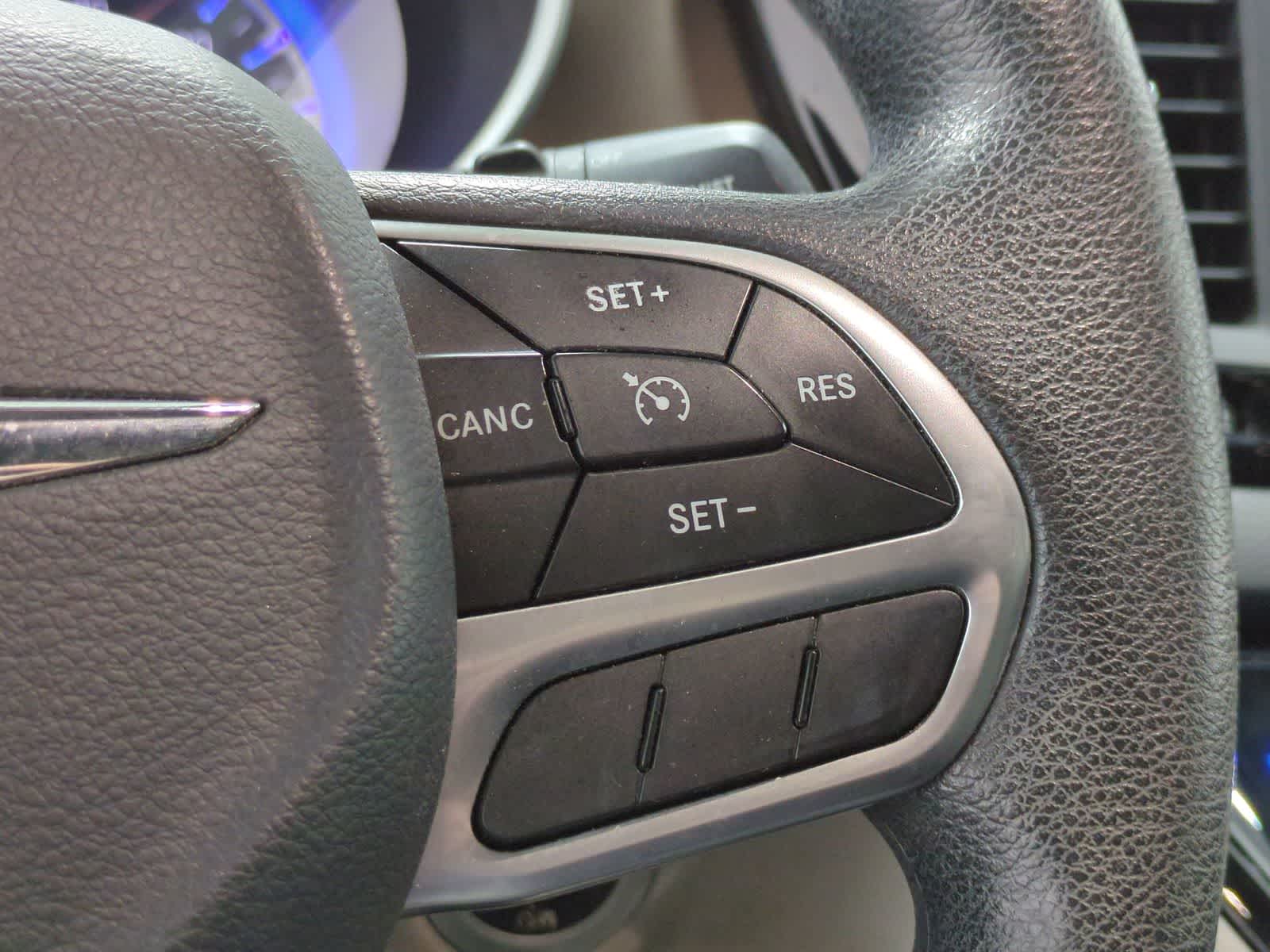 Thumbnail: 2017 Chrysler Pacifica - 24