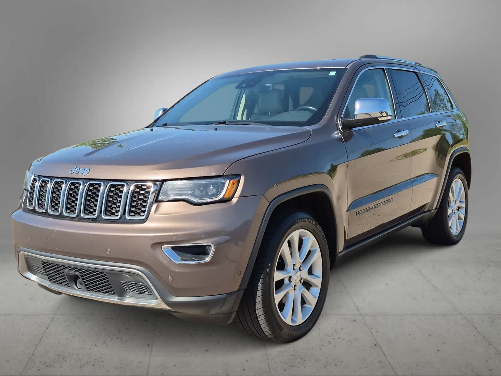 Thumbnail: 2017 Jeep Grand Cherokee - 1
