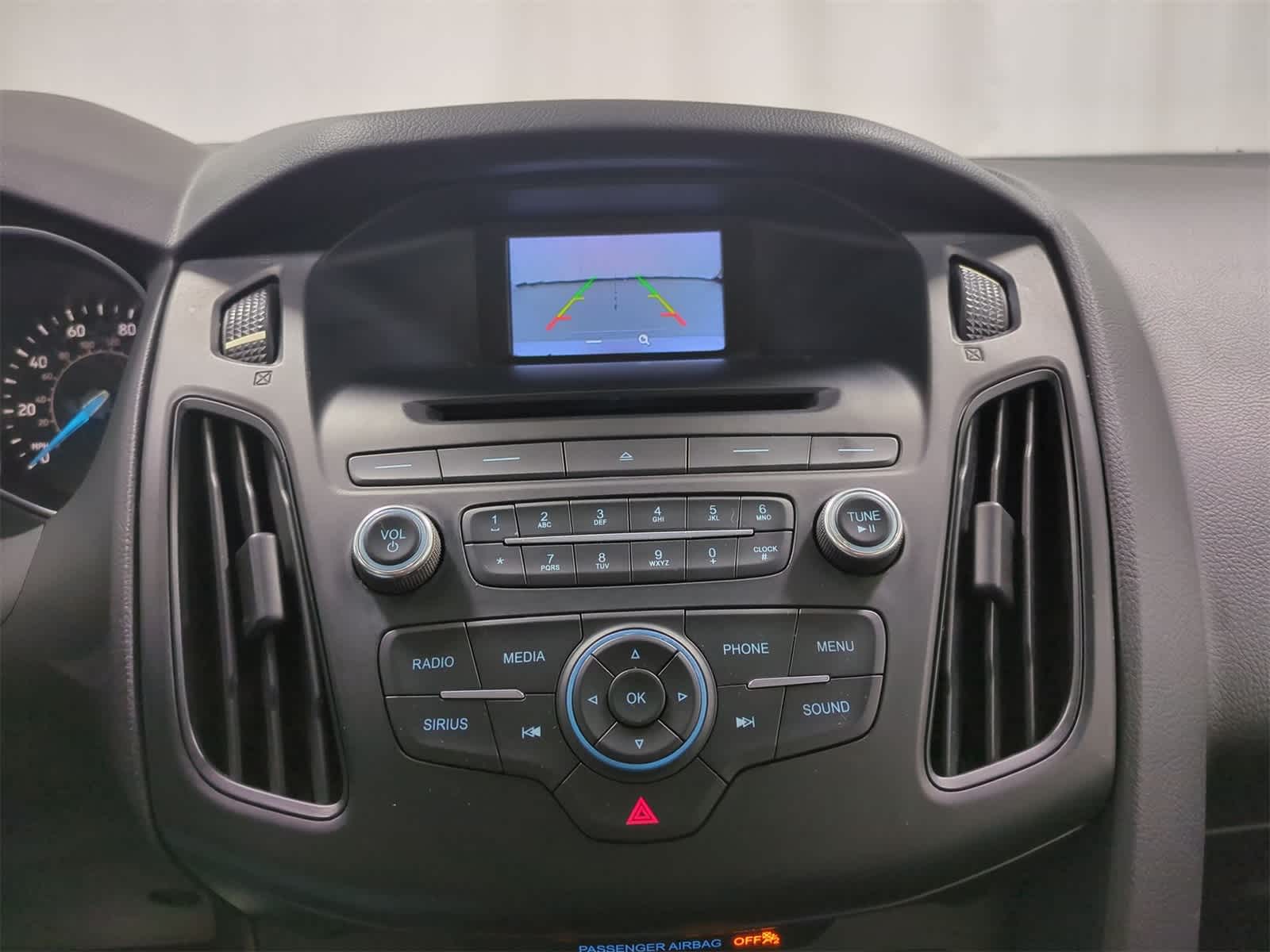 Thumbnail: 2016 Ford Focus - 31