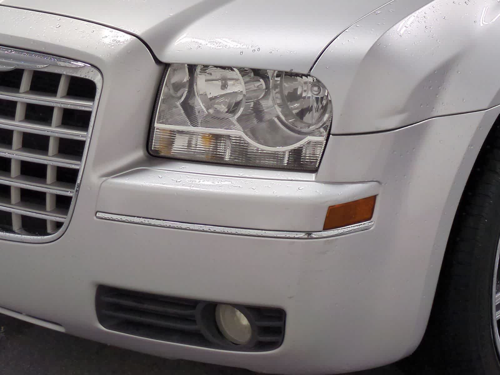 Thumbnail: 2010 Chrysler 300 - 11