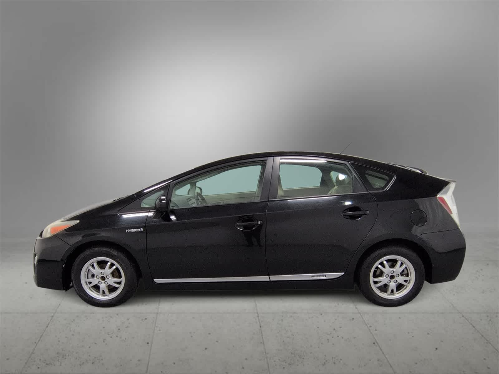 Thumbnail: 2011 Toyota Prius - 5