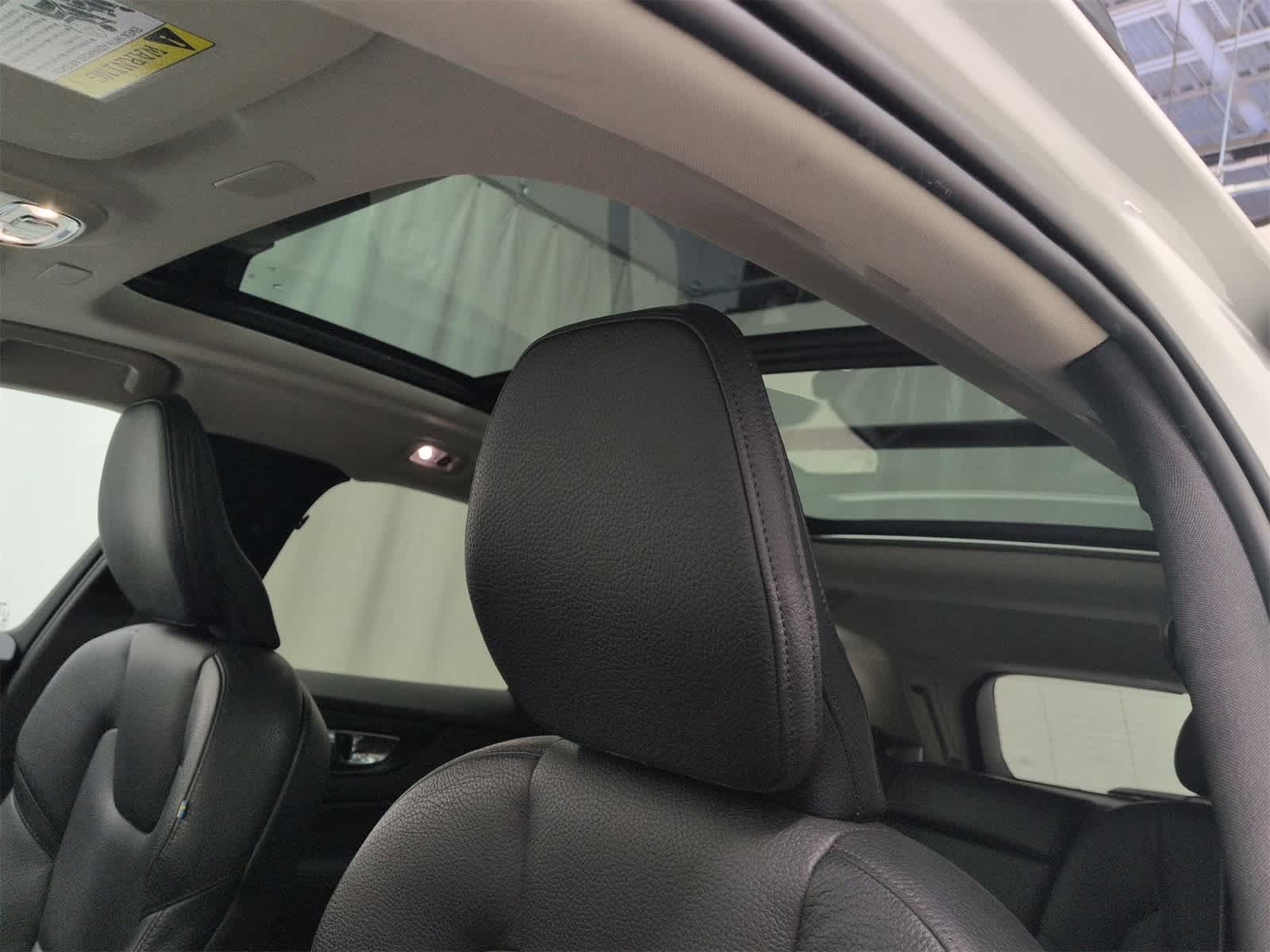 Thumbnail: 2021 Volvo S60 - 20