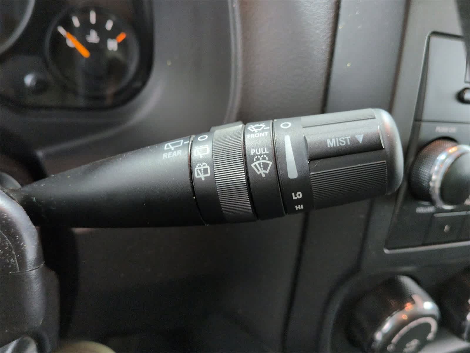 Thumbnail: 2016 Jeep Patriot - 26