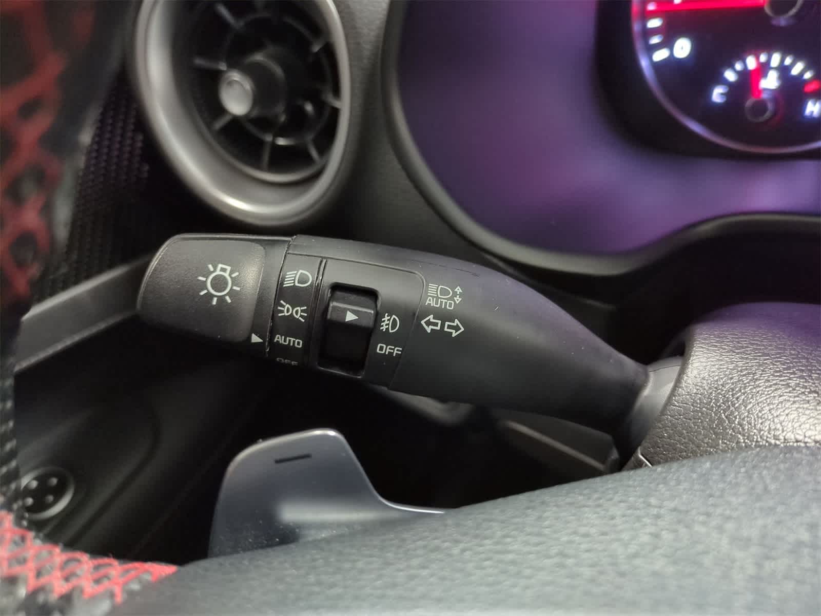 Thumbnail: 2022 Kia Forte - 28