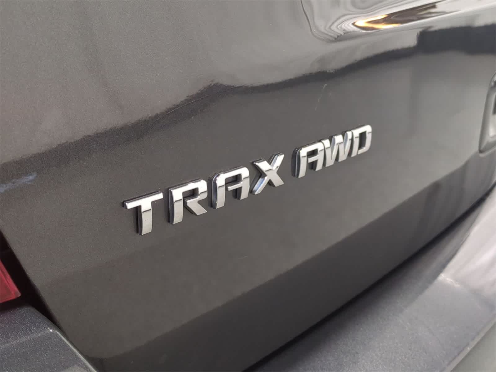 Thumbnail: 2017 Chevrolet Trax - 13