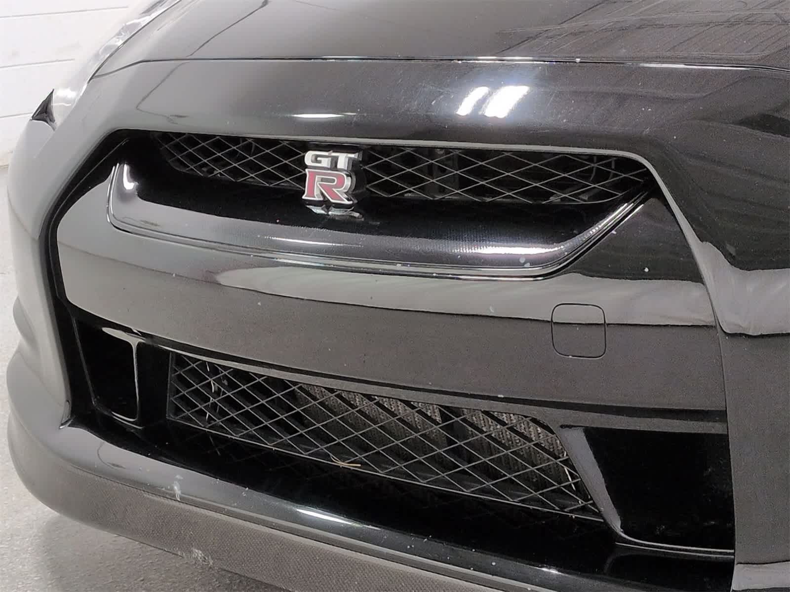 Thumbnail: 2010 Nissan GT-R - 12