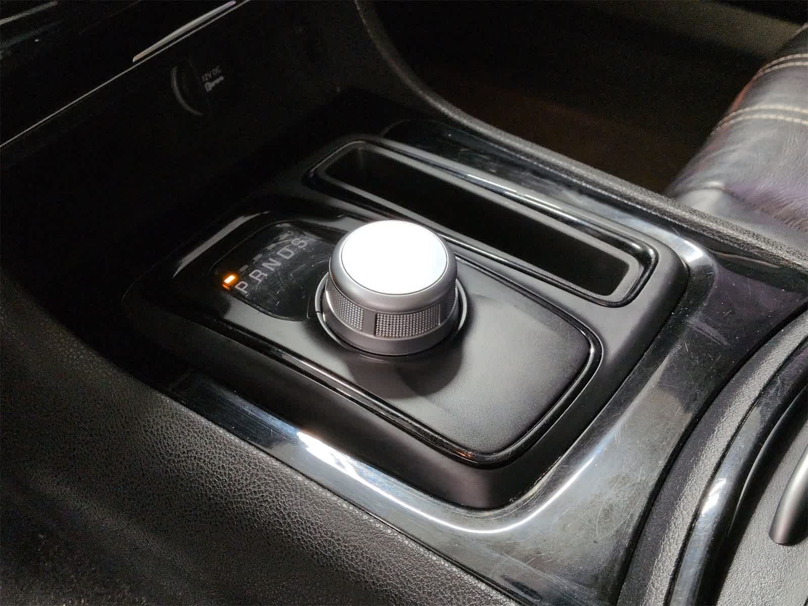 Thumbnail: 2022 Chrysler 300 - 35