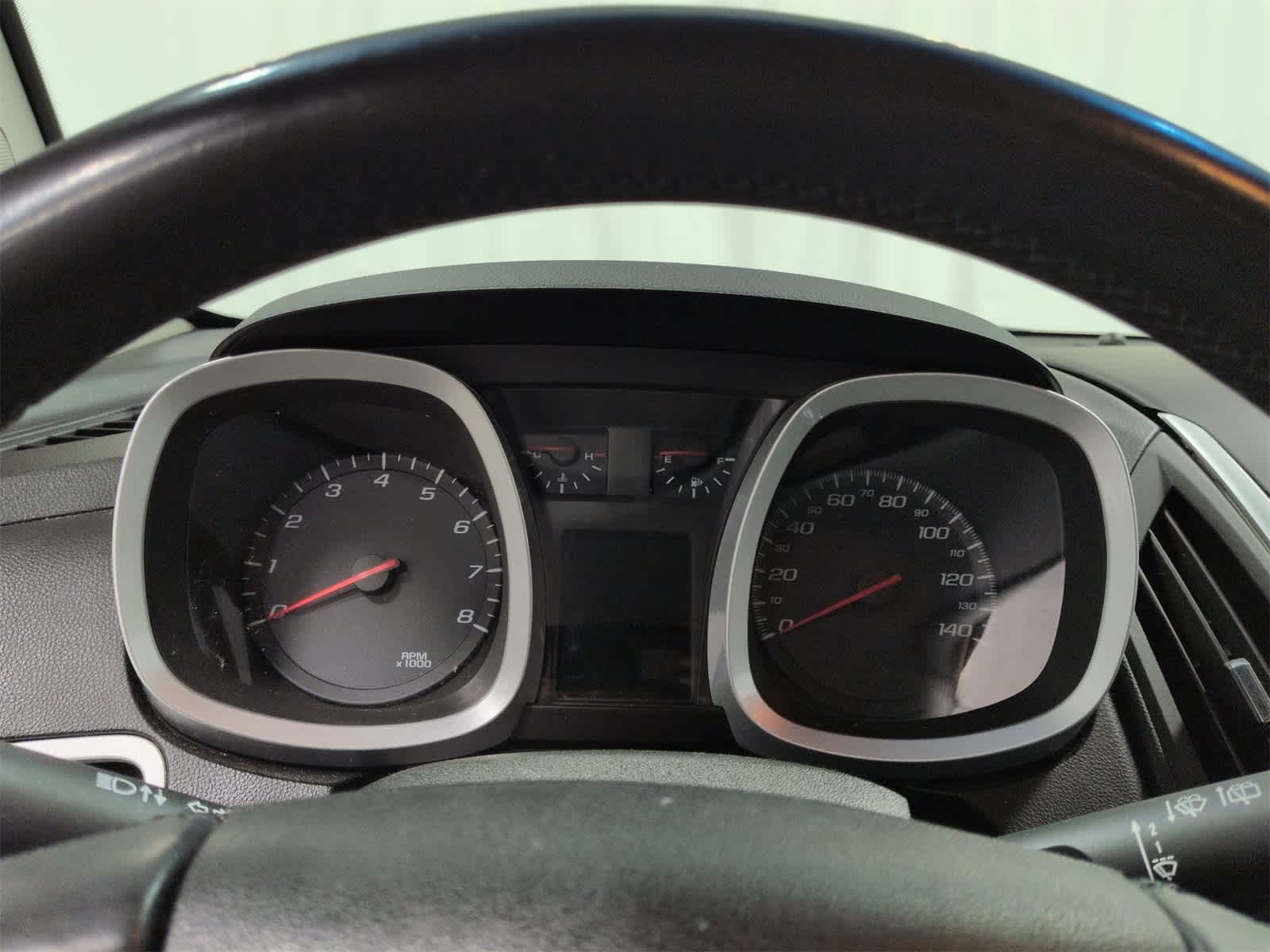 Thumbnail: 2010 Chevrolet Equinox - 32