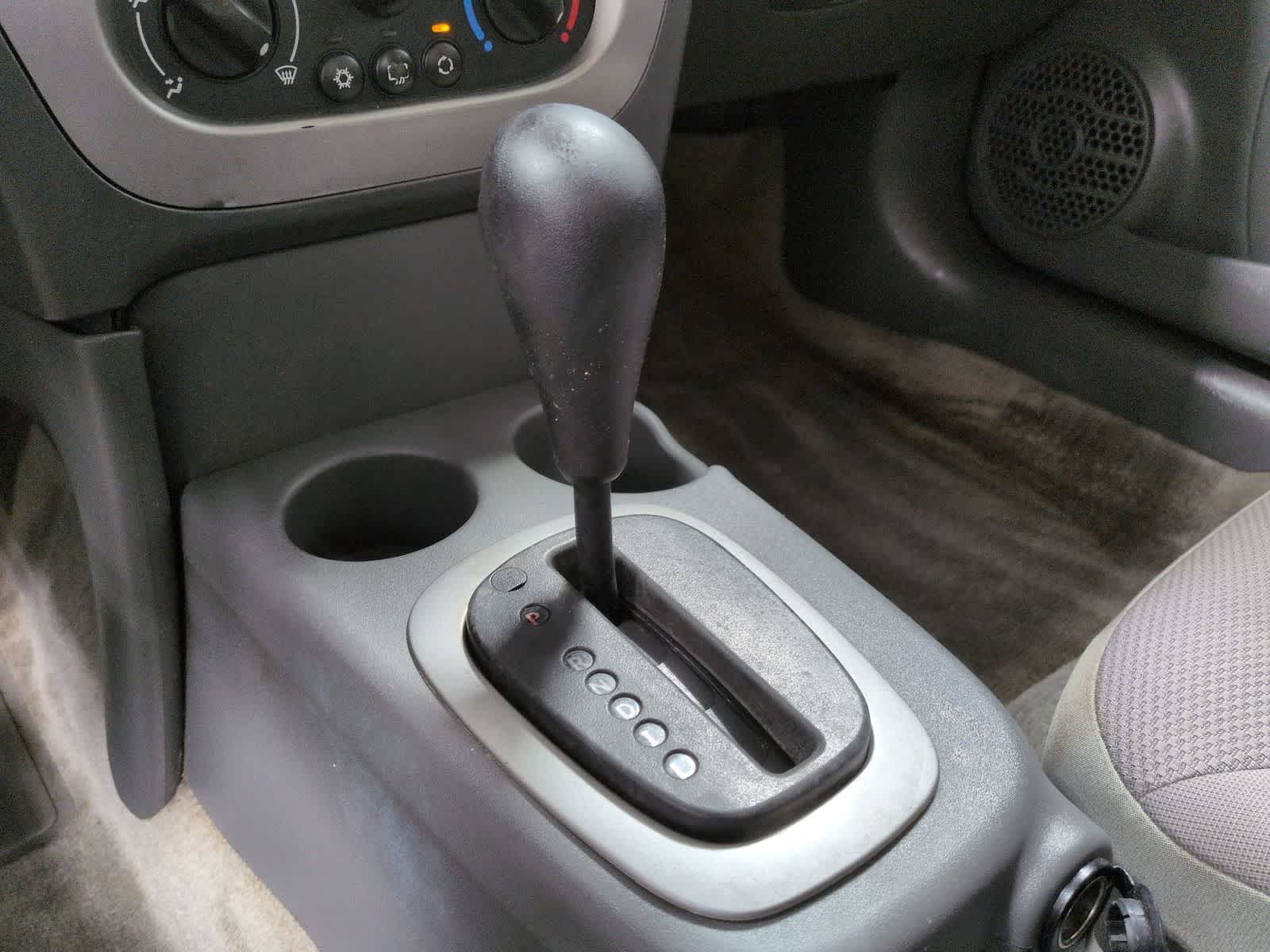 Thumbnail: 2004 Saturn Ion - 29