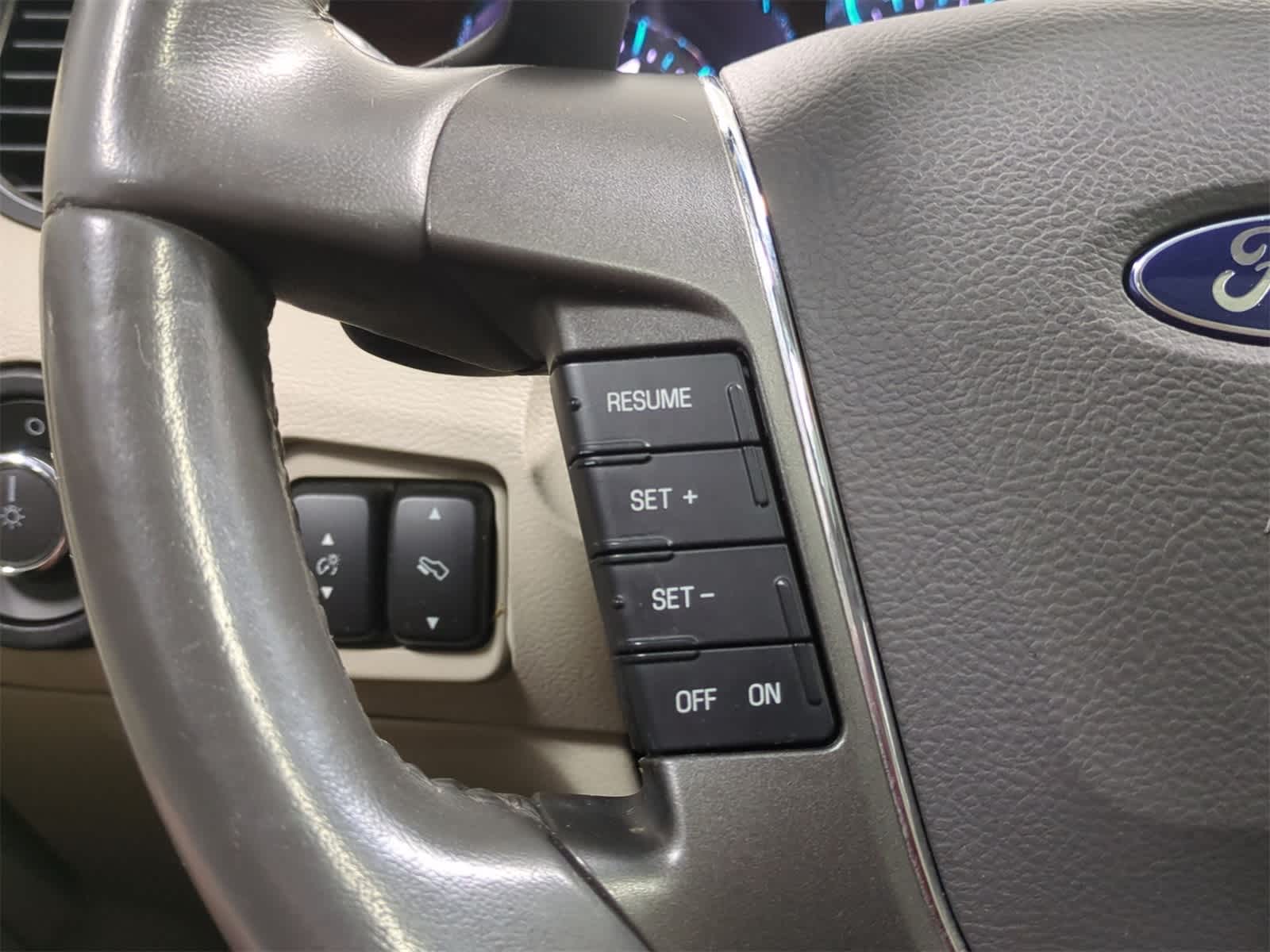 Thumbnail: 2011 Ford Taurus - 26