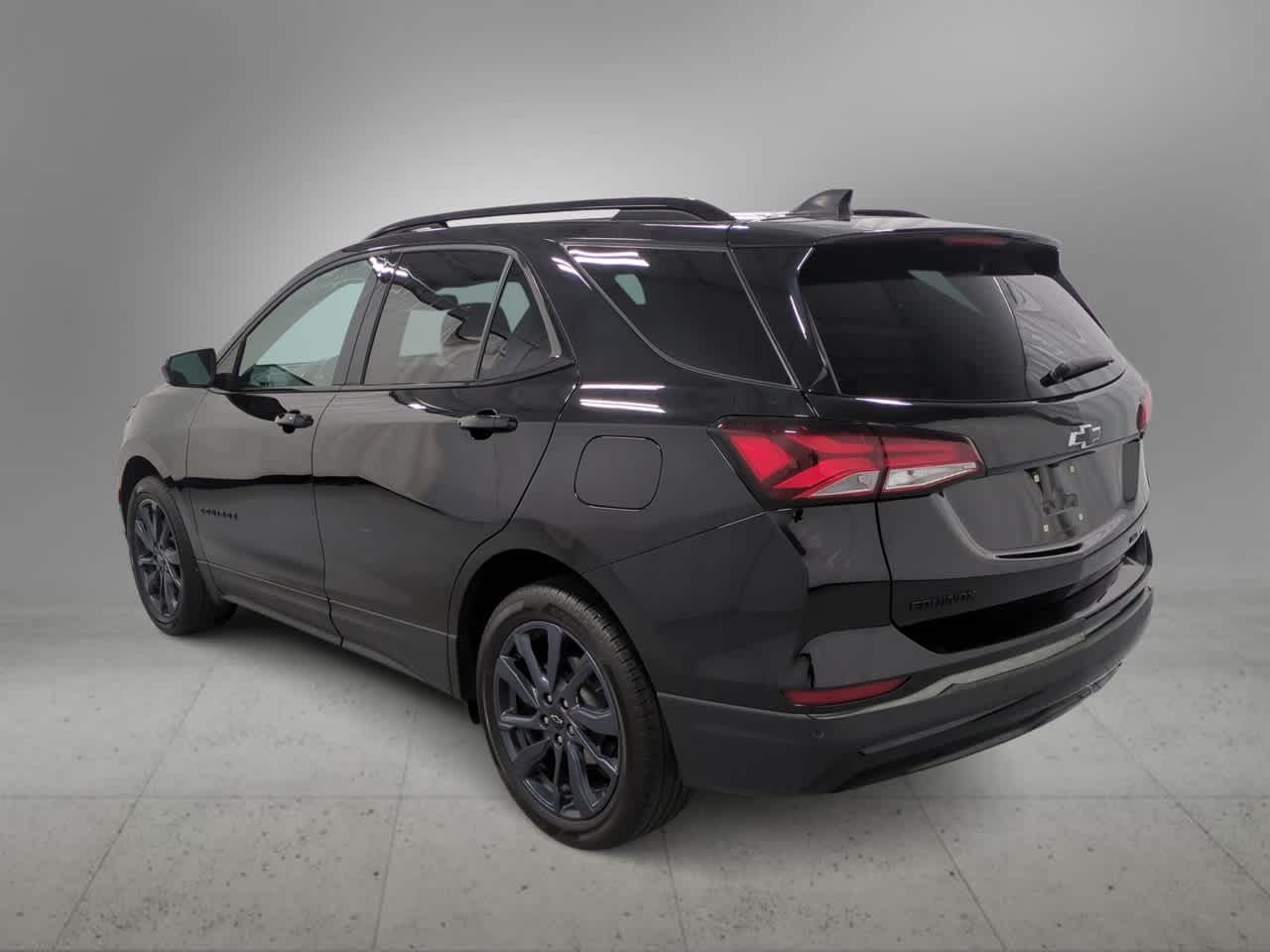 Thumbnail: 2022 Chevrolet Equinox - 6
