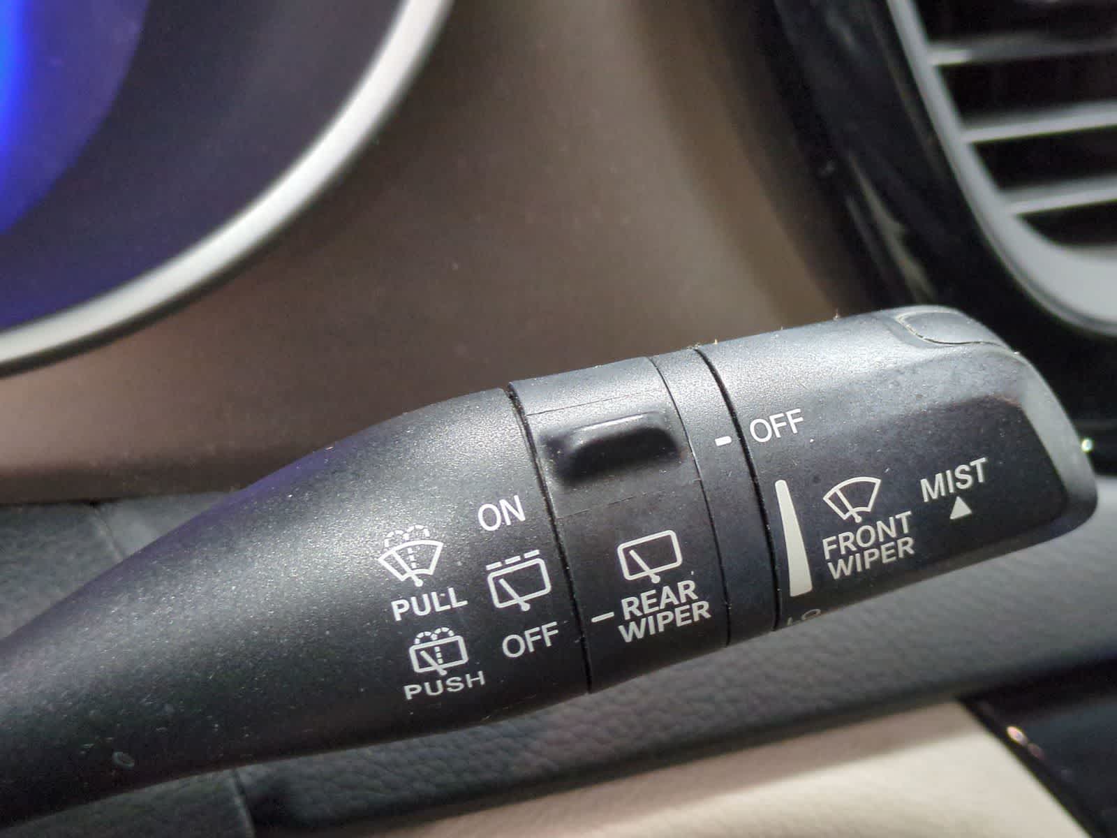 Thumbnail: 2017 Chrysler Pacifica - 25