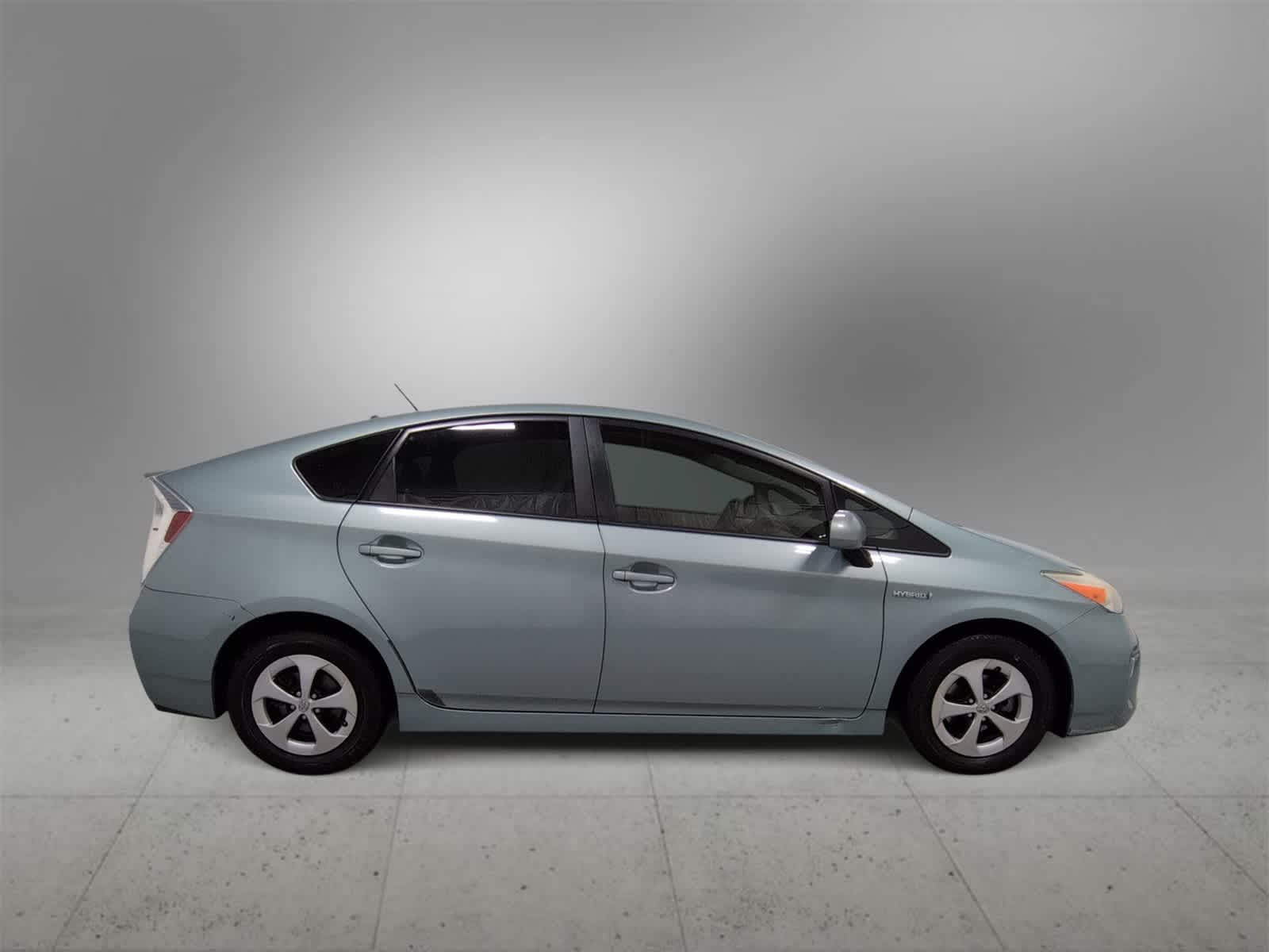 Thumbnail: 2013 Toyota Prius - 9