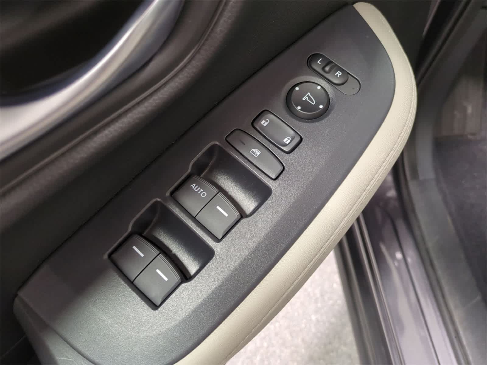 Thumbnail: 2024 Honda HR-V - 18