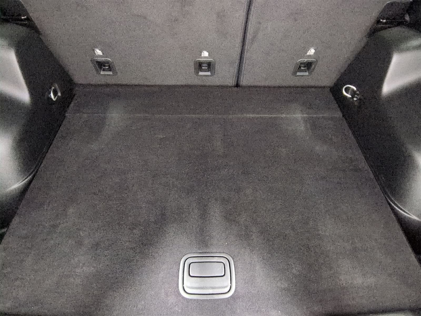 Thumbnail: 2019 Jeep Cherokee - 34