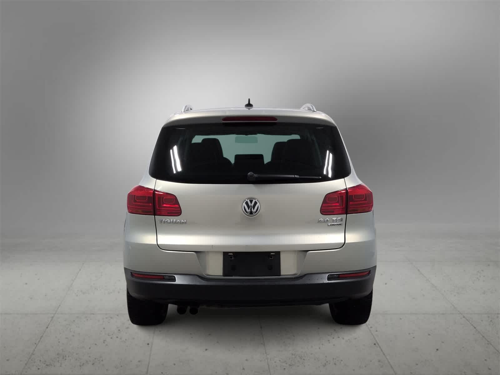 Thumbnail: 2013 Volkswagen Tiguan - 7