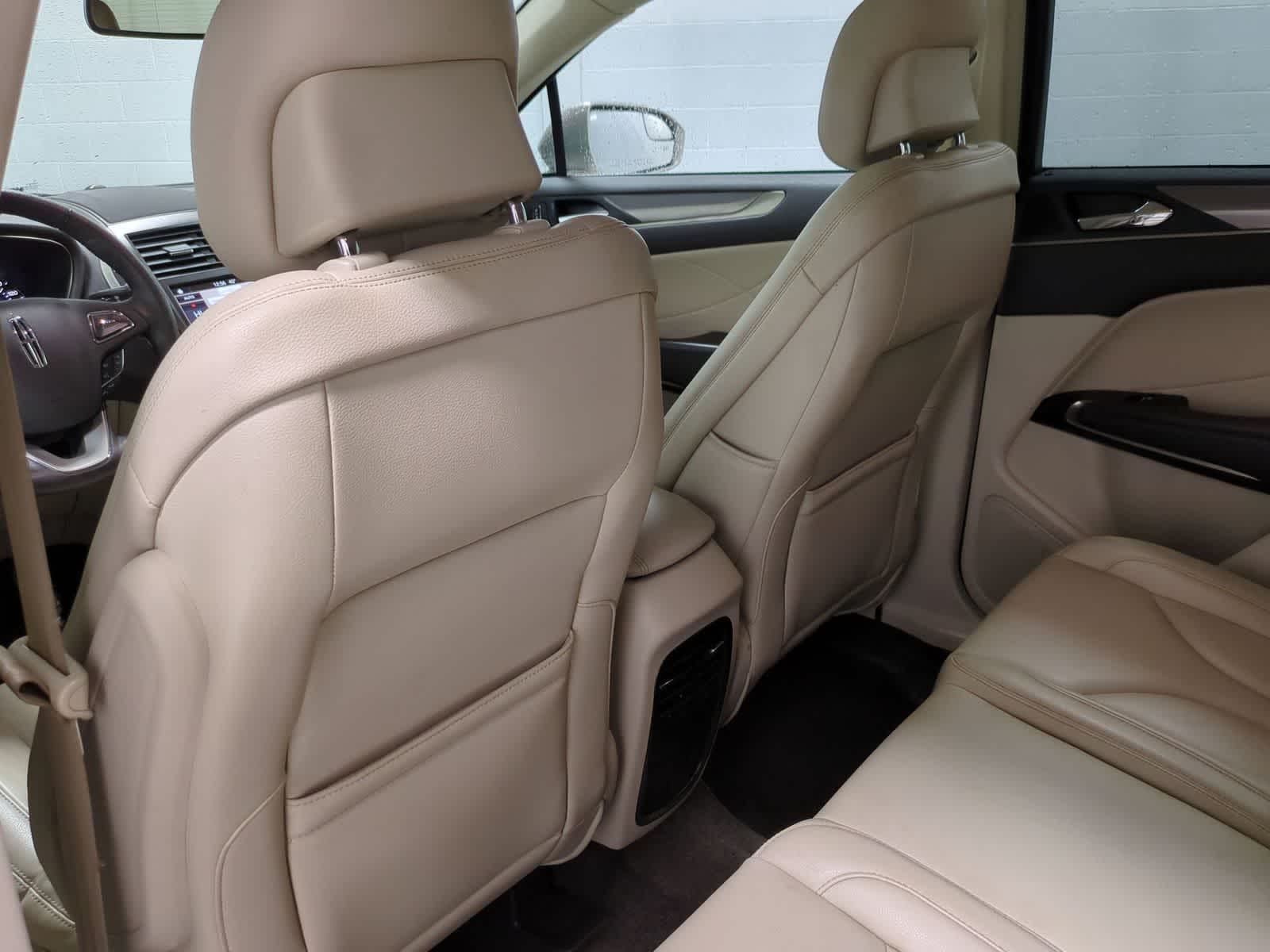 Thumbnail: 2018 Lincoln MKC - 25