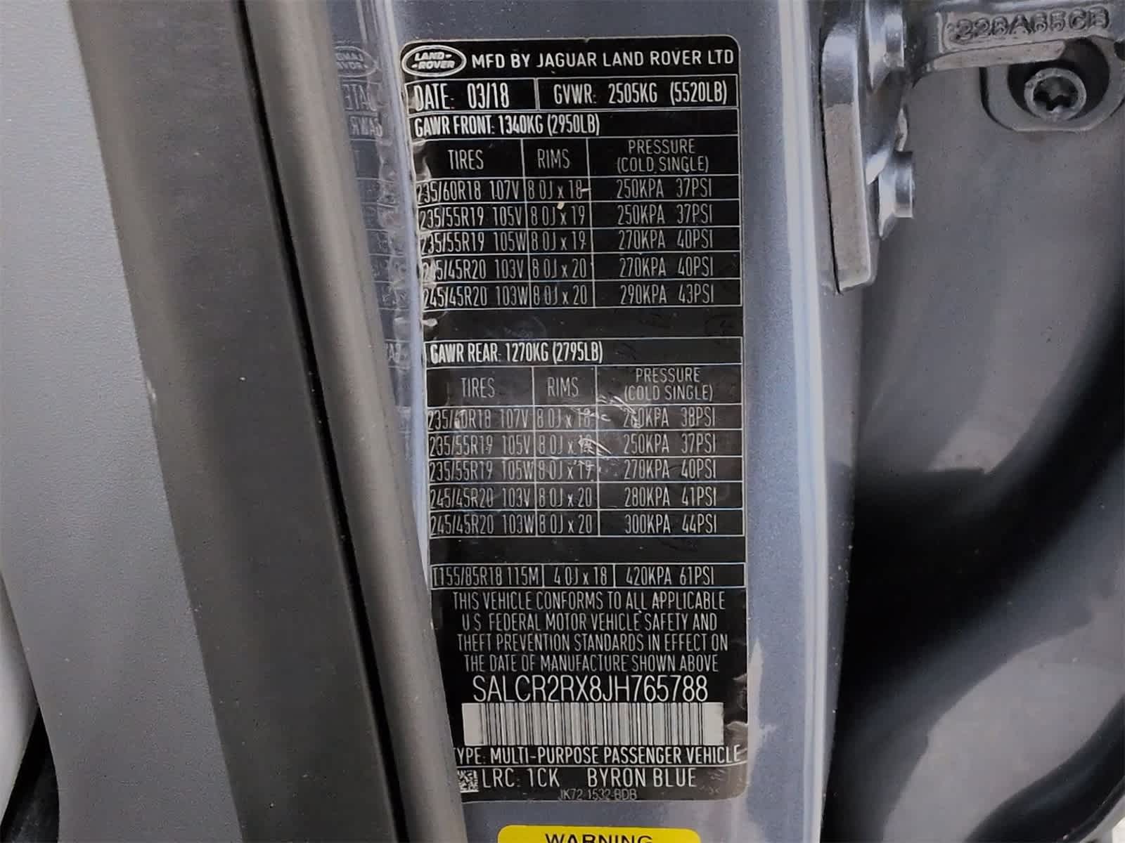 Thumbnail: 2018 Land Rover Discovery Sport - 38