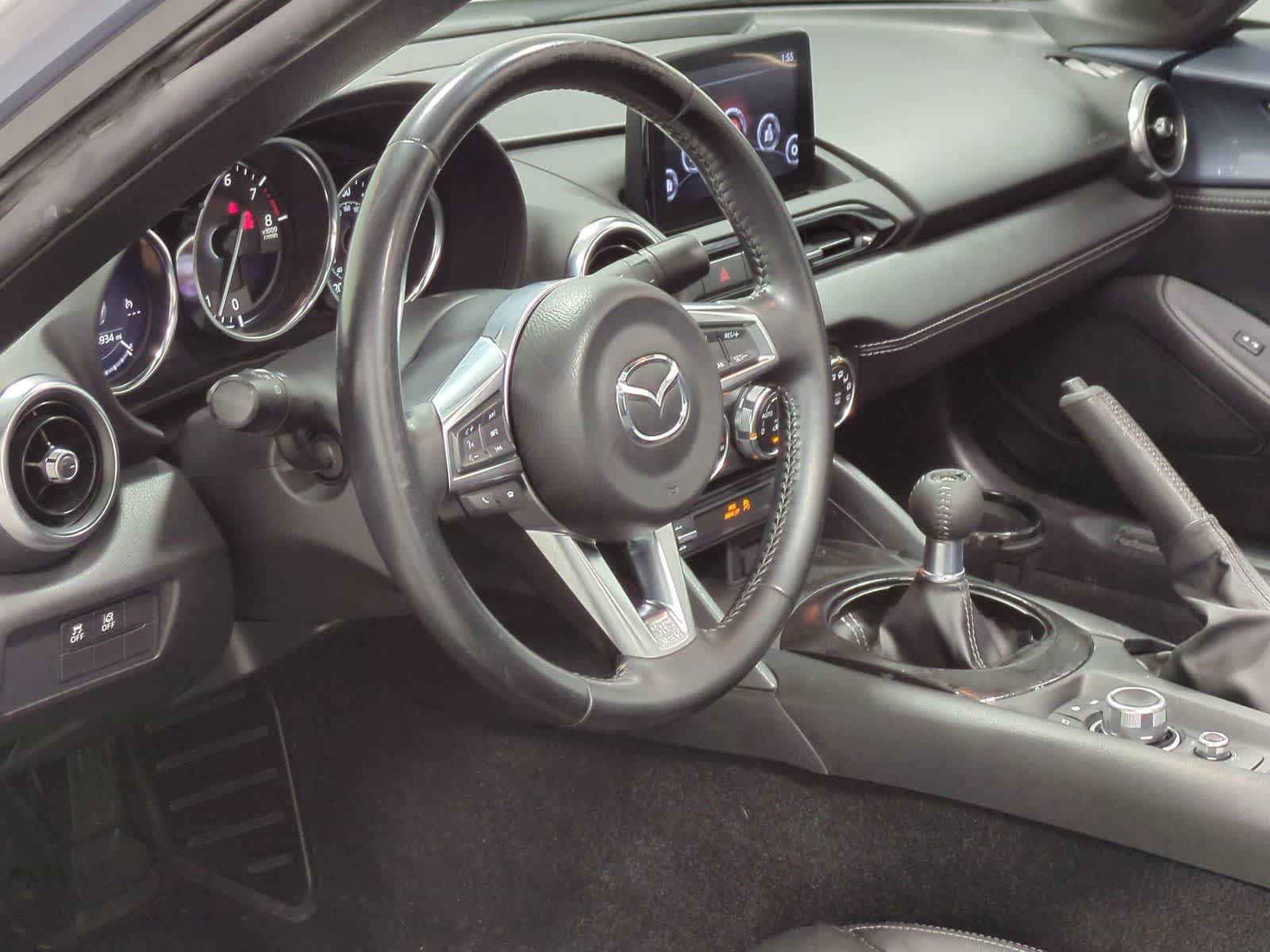 Thumbnail: 2021 Mazda MX-5 Miata - 10