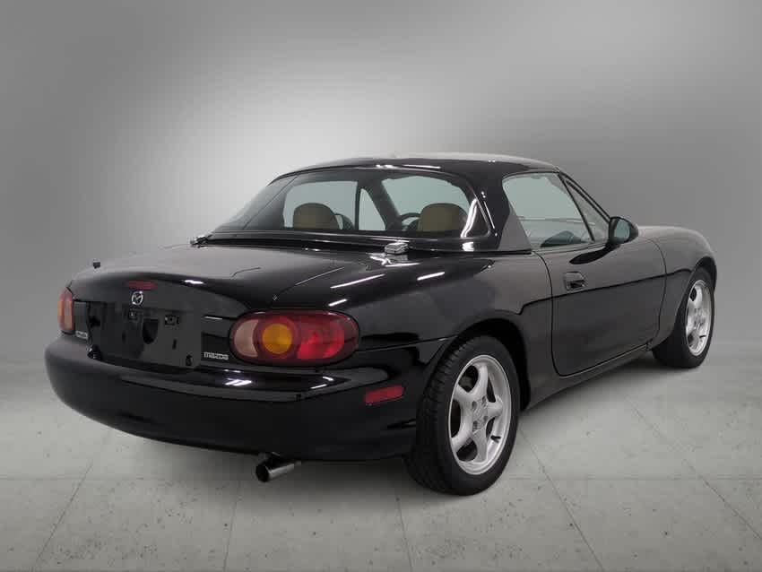 Thumbnail: 1999 Mazda MX-5 Miata - 8