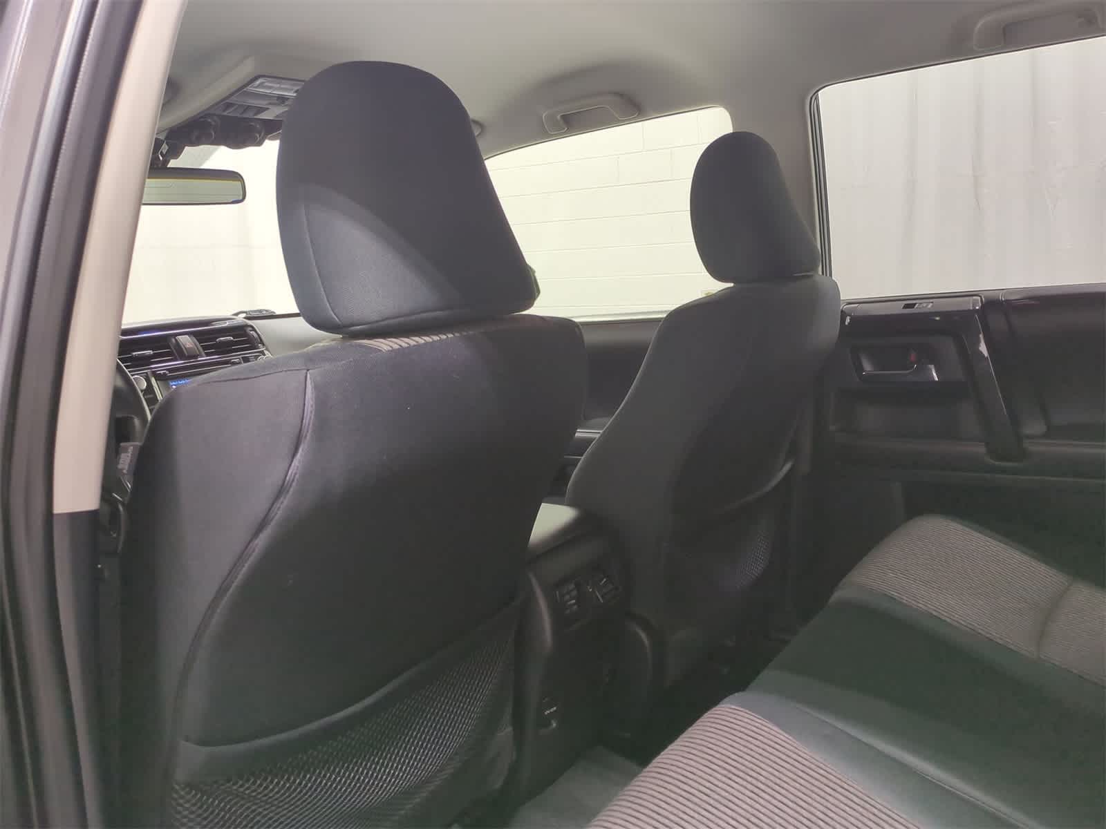 Thumbnail: 2015 Toyota 4Runner - 19