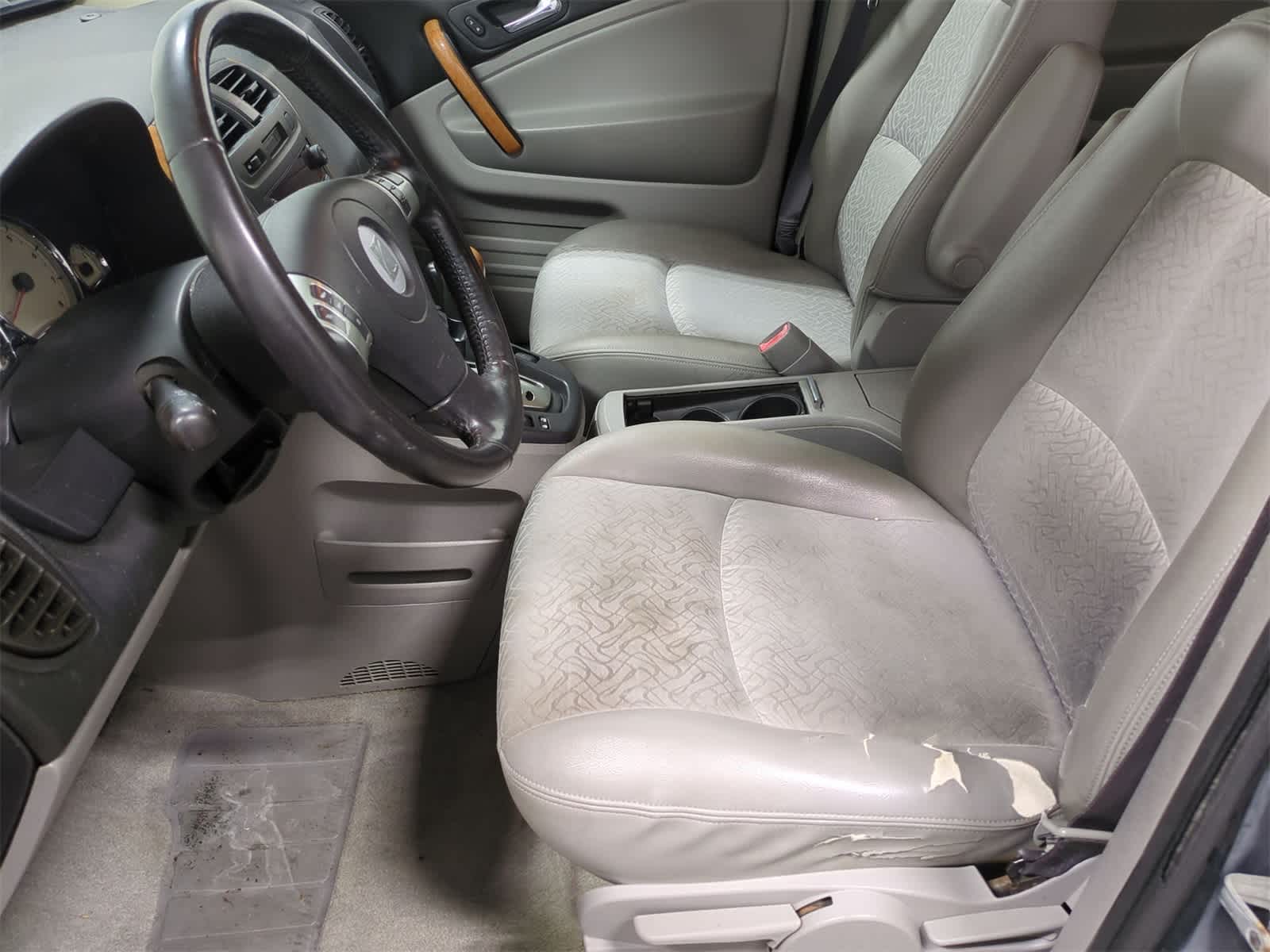 Thumbnail: 2006 Saturn VUE - 16