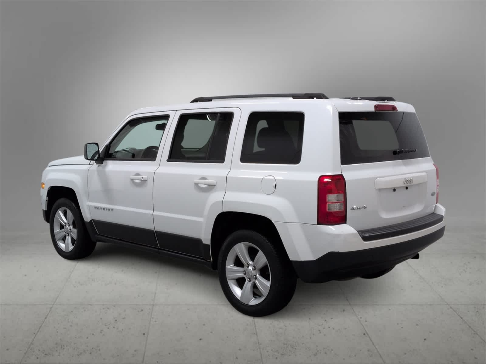 Thumbnail: 2014 Jeep Patriot - 6