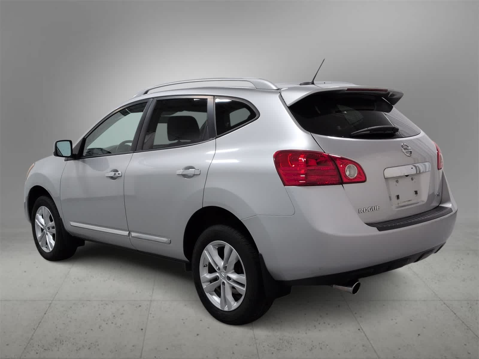 Thumbnail: 2013 Nissan Rogue - 6
