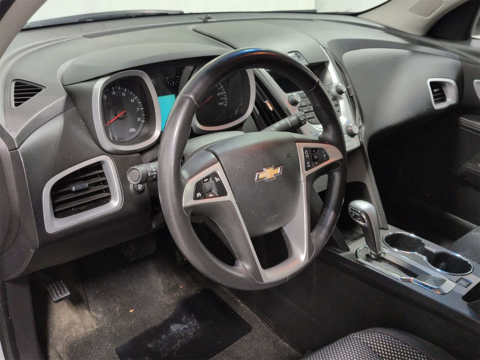 Thumbnail: 2010 Chevrolet Equinox - 10